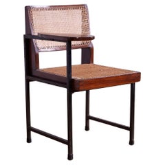 Rara sedia da classe Pierre Jeanneret