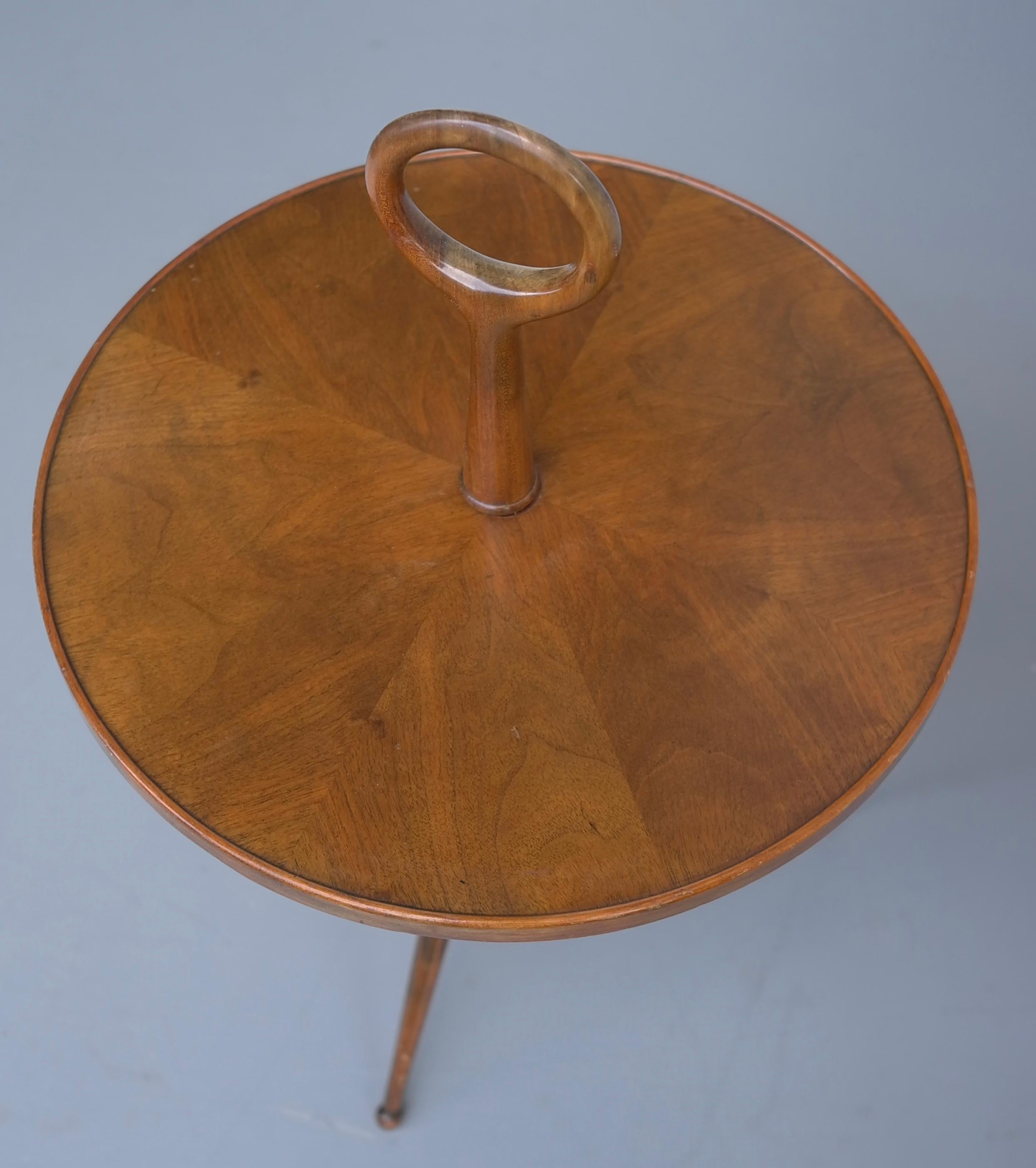 Rare Pietro Chiesa Sculptural Occasional Table Fully in Wood, Italy 1950s 7