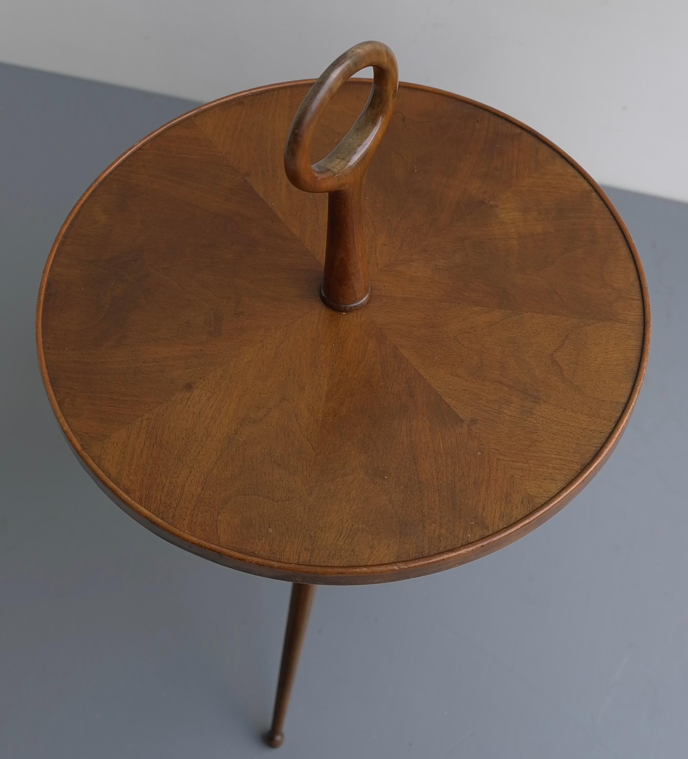 Rare Pietro Chiesa Sculptural Occasional Table Fully in Wood, Italy 1950s 2