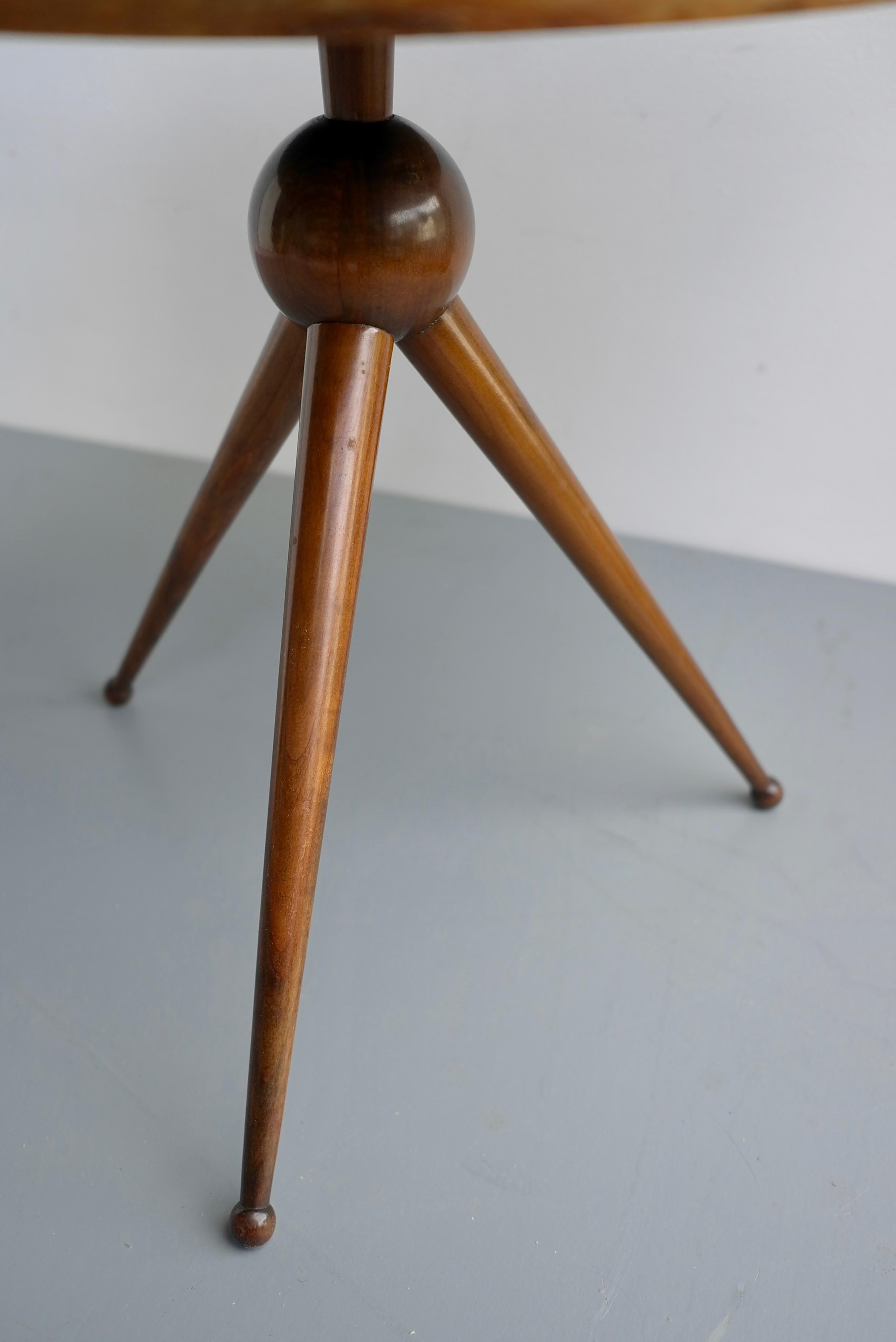 Rare Pietro Chiesa Sculptural Occasional Table Fully in Wood, Italy 1950s 3