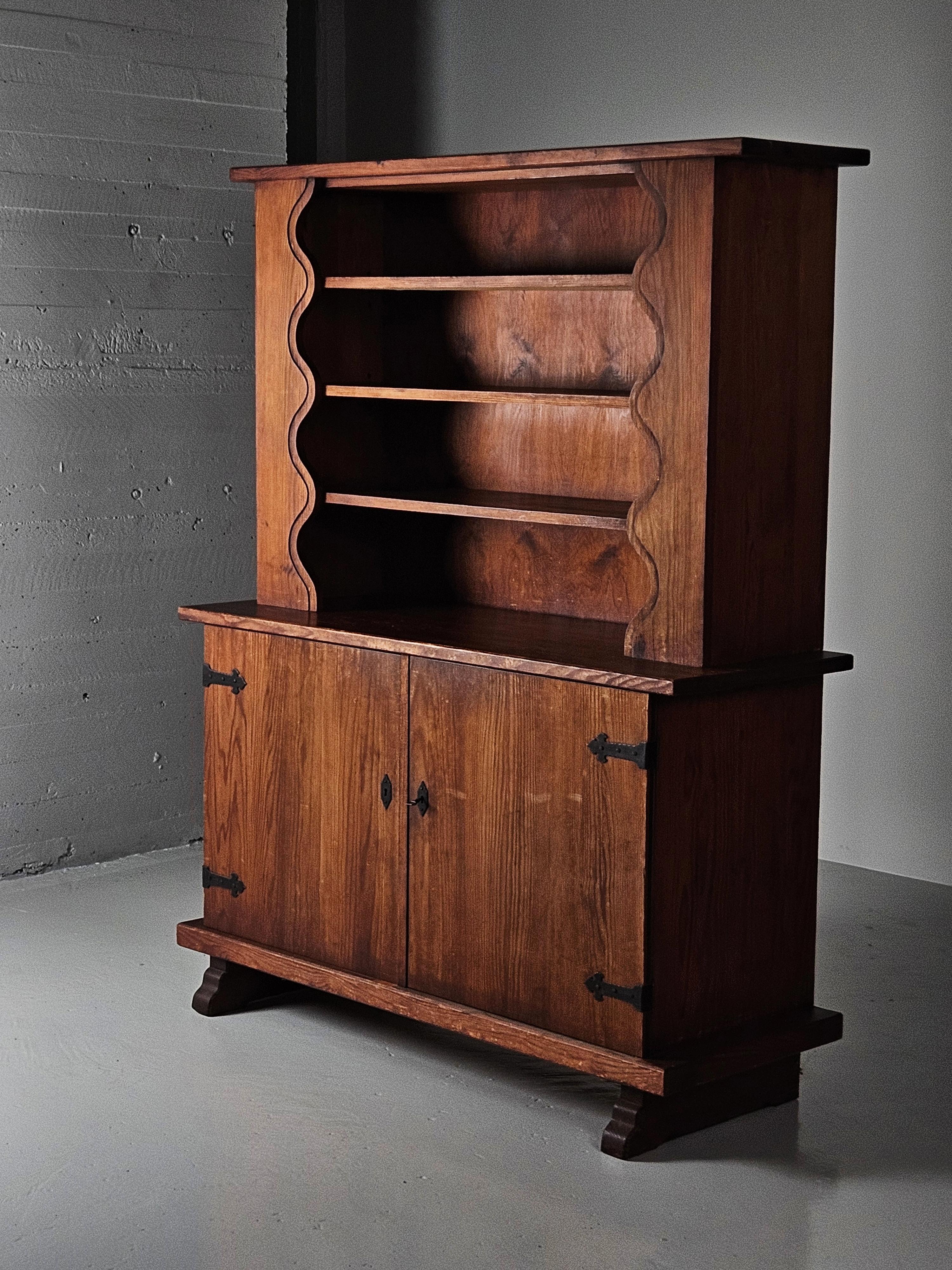 Rare pine cabinet in style of Axel Einar Hjort, Sweden, 1940s 2
