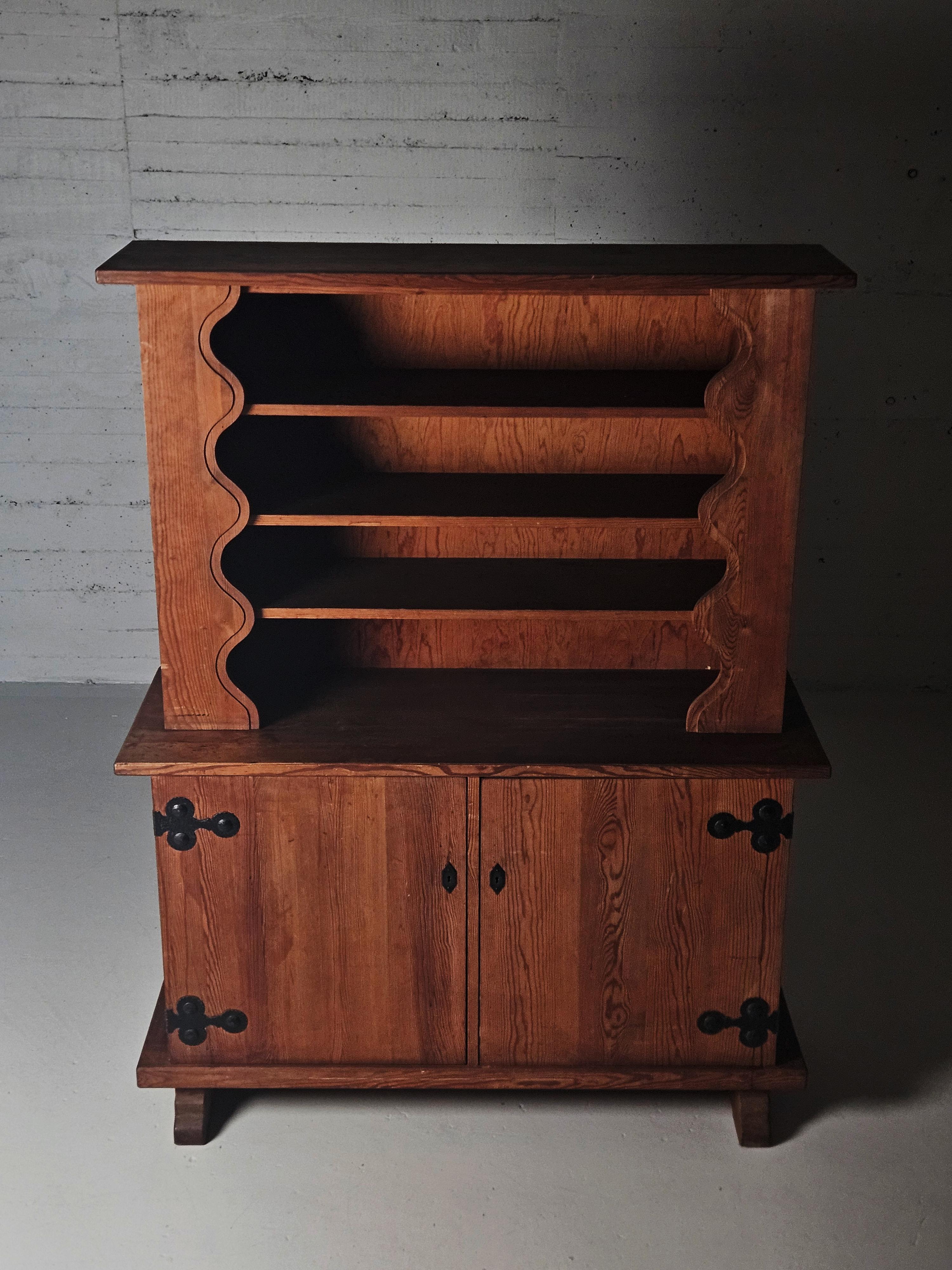Raro armario de pino de Otto Dahlin, Suecia, años 40 en venta 4