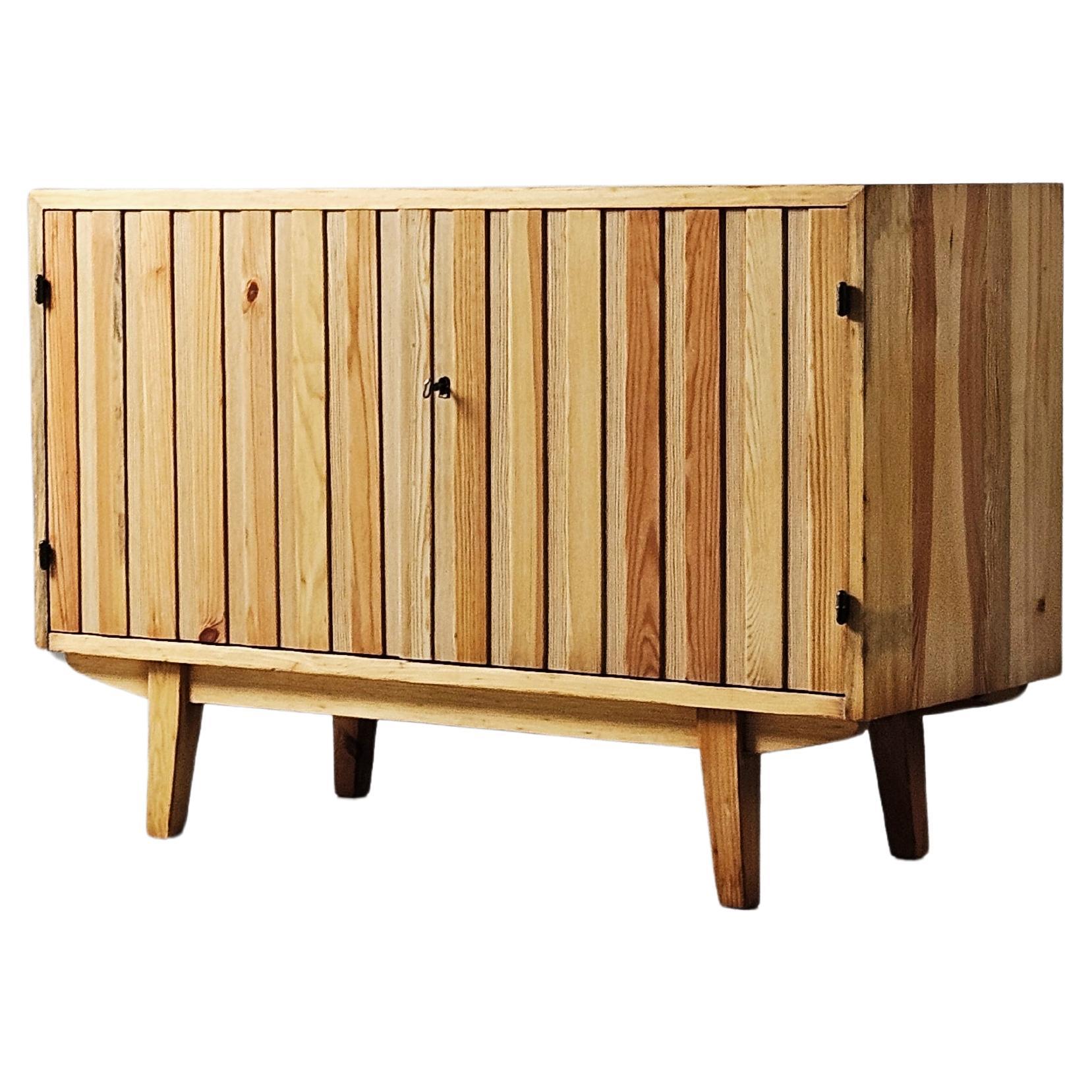 Rare pine sideboard by Göran Malmvall for Svensk fur, Sweden, 1940s For Sale