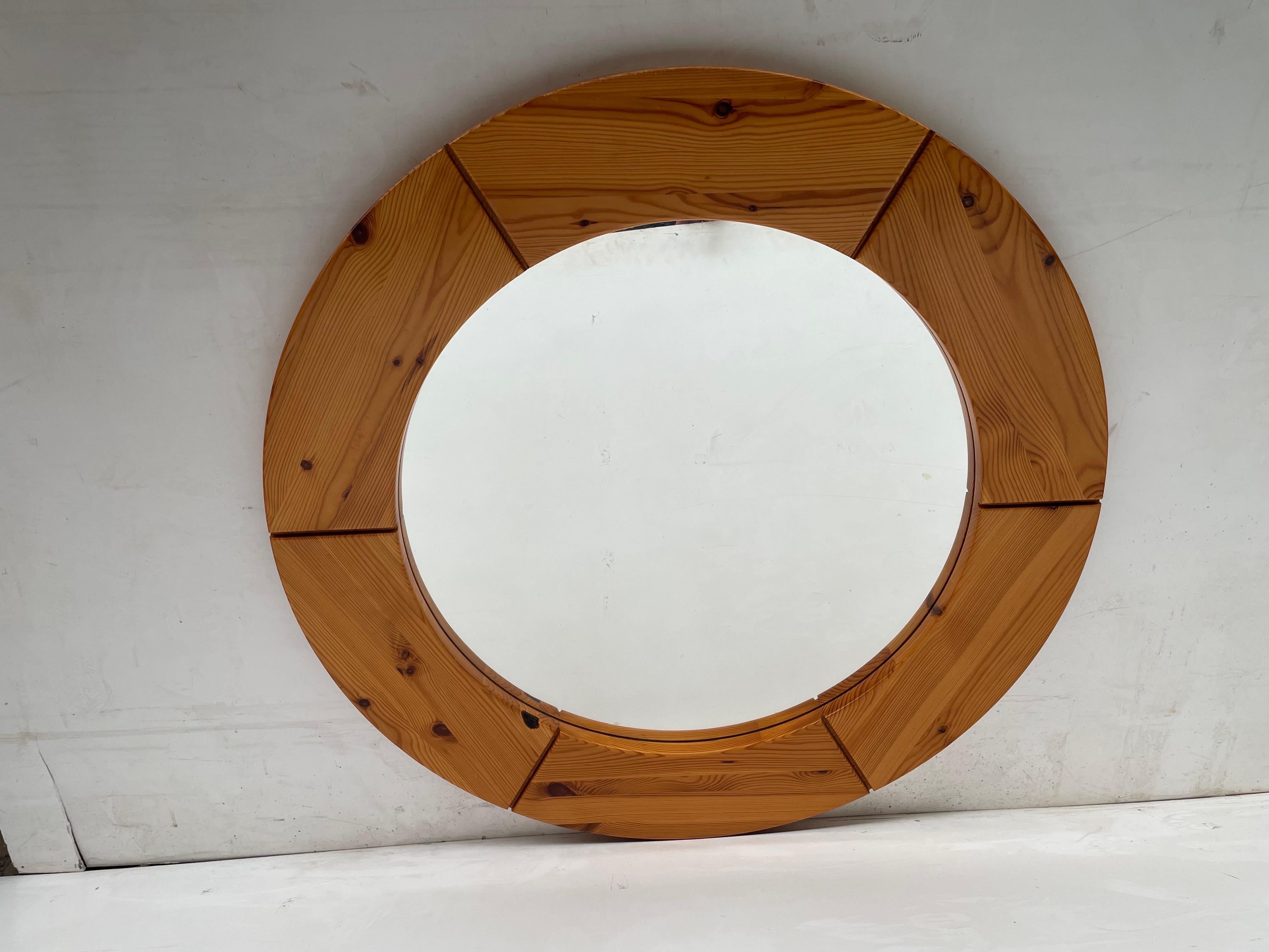 Mid-Century Modern Rare miroir mural en pin de Glasmäster Markaryd, Suède, années 1960 en vente
