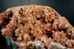 Seltener rosa und roter Amethystkristall mit Galaxy Druzy auf Botryoidalenkugeln