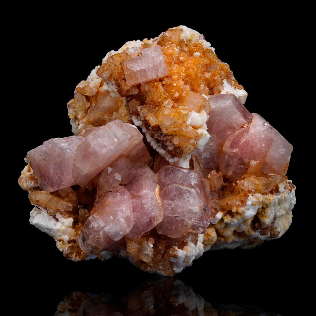 Rare Apatite rose avec Muscuvite de Colombie Neuf - En vente à New York, NY