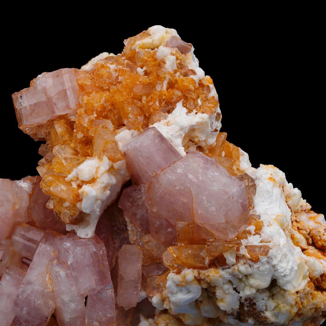 XXIe siècle et contemporain Rare Apatite rose avec Muscuvite de Colombie en vente