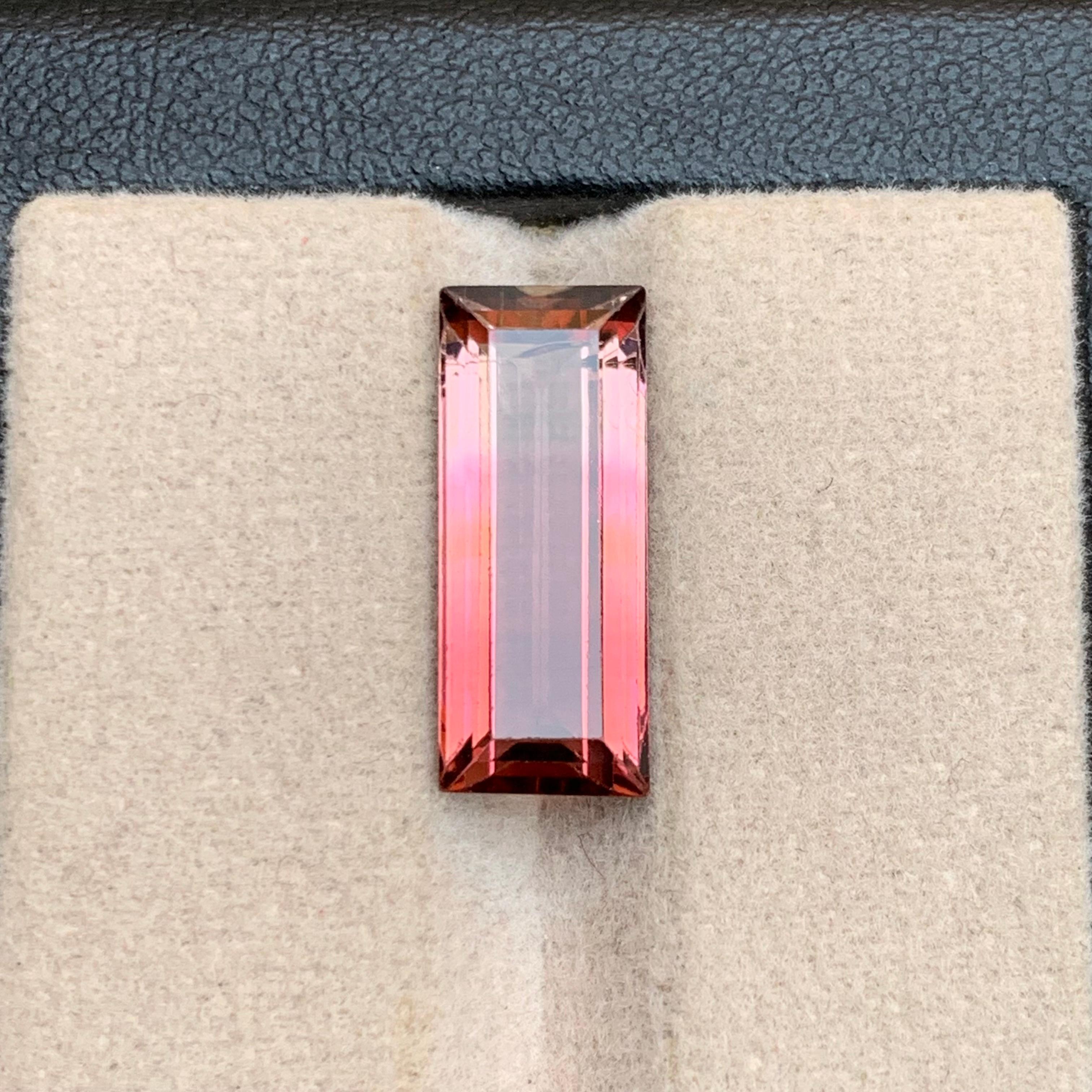 Rare Pink Bicolor Tourmaline Gemstone, 6.40 Carat Baguette Cut for Ring/Pendant  For Sale 6