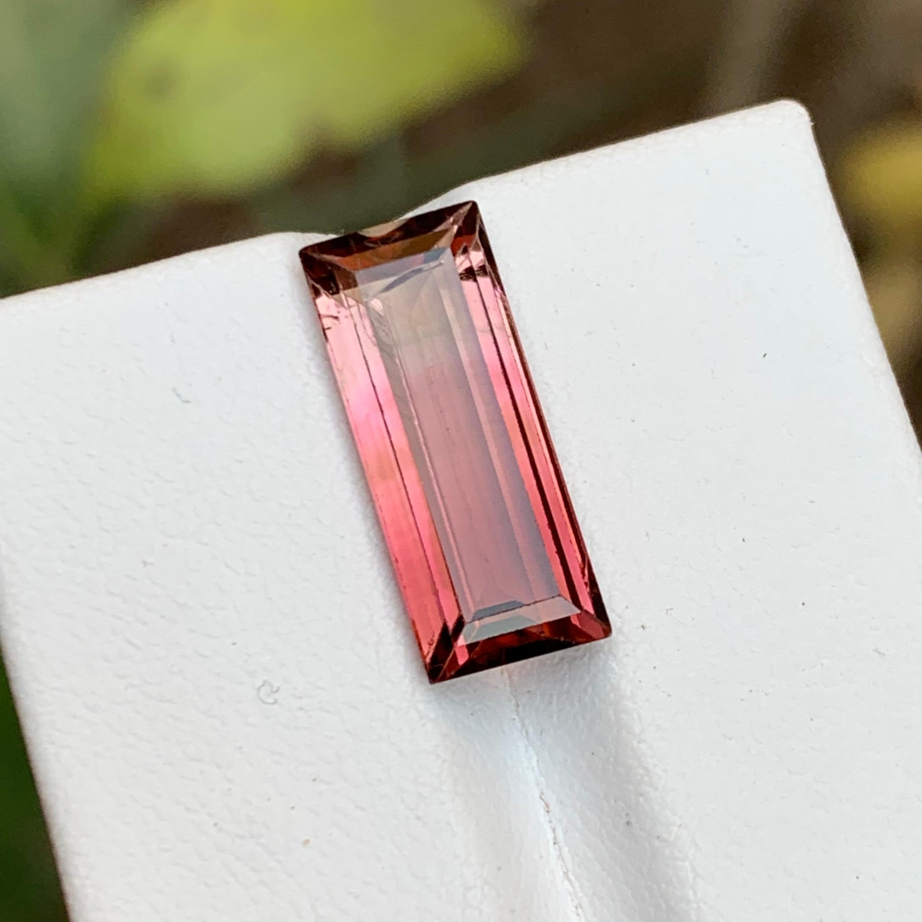 Rare Pink Bicolor Tourmaline Gemstone, 6.40 Carat Baguette Cut for Ring/Pendant  For Sale 8