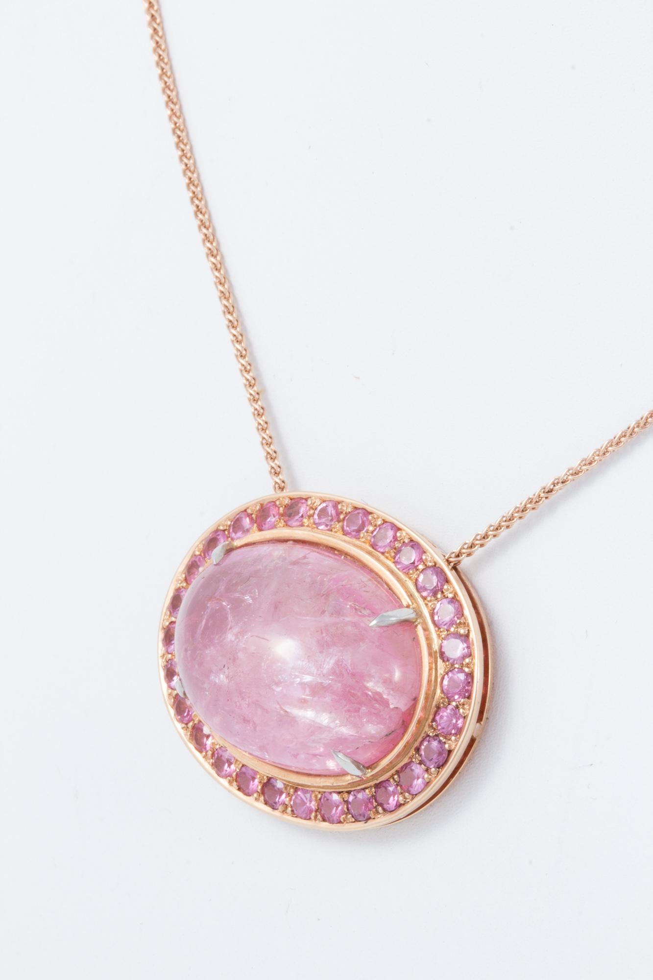 Rare Pink Fancy Tanzanite Cabochon Necklace in 18 kt Rose Gold 4