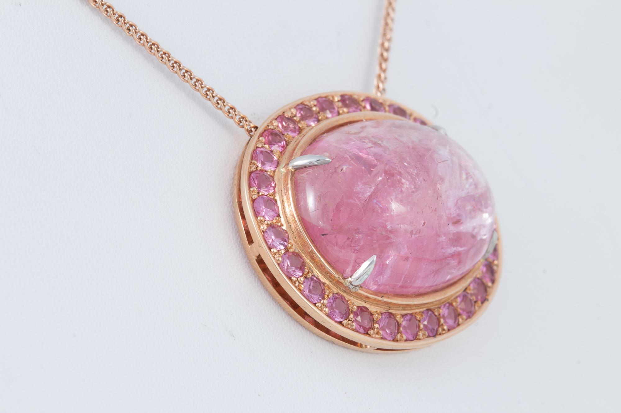 Rare Pink Fancy Tanzanite Cabochon Necklace in 18 kt Rose Gold In New Condition For Sale In Houston, TX