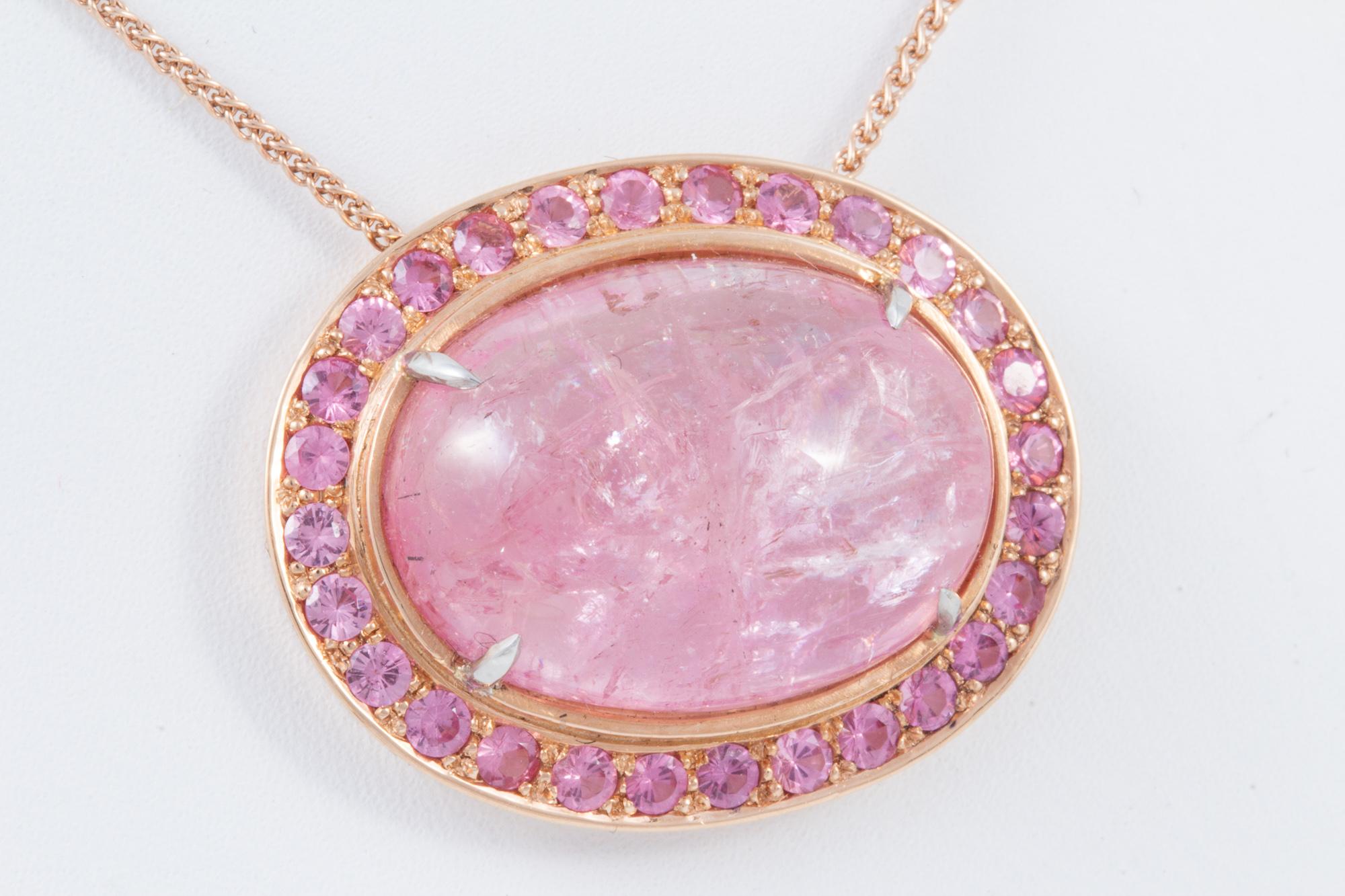 Rare Pink Fancy Tanzanite Cabochon Necklace in 18 kt Rose Gold For Sale 1