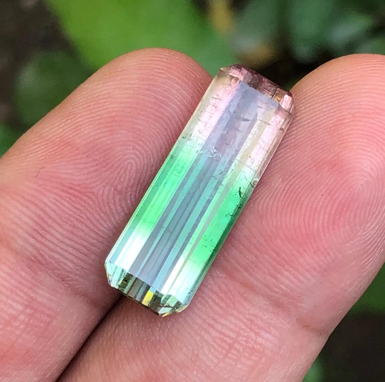 Rare Pink, Green & Aqua Tricolor Natural Tourmaline Gemstone 13.45Ct Emerald Cut For Sale 8
