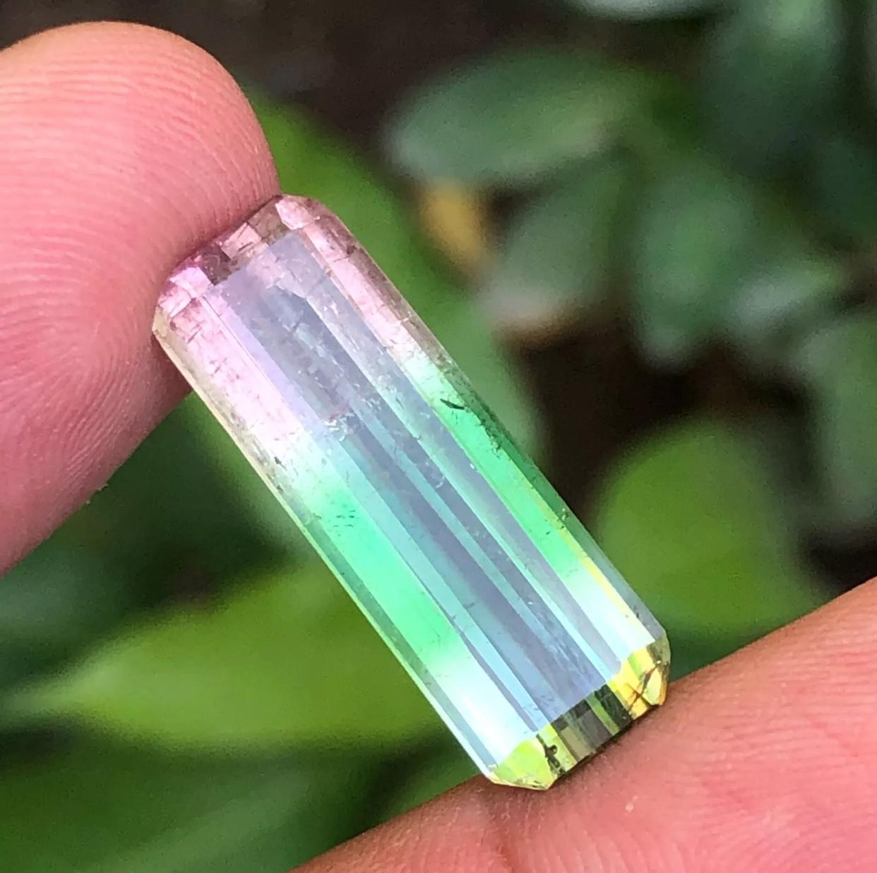 Rare Pink, Green & Aqua Tricolor Natural Tourmaline Gemstone 13.45Ct Emerald Cut In New Condition For Sale In Peshawar, PK