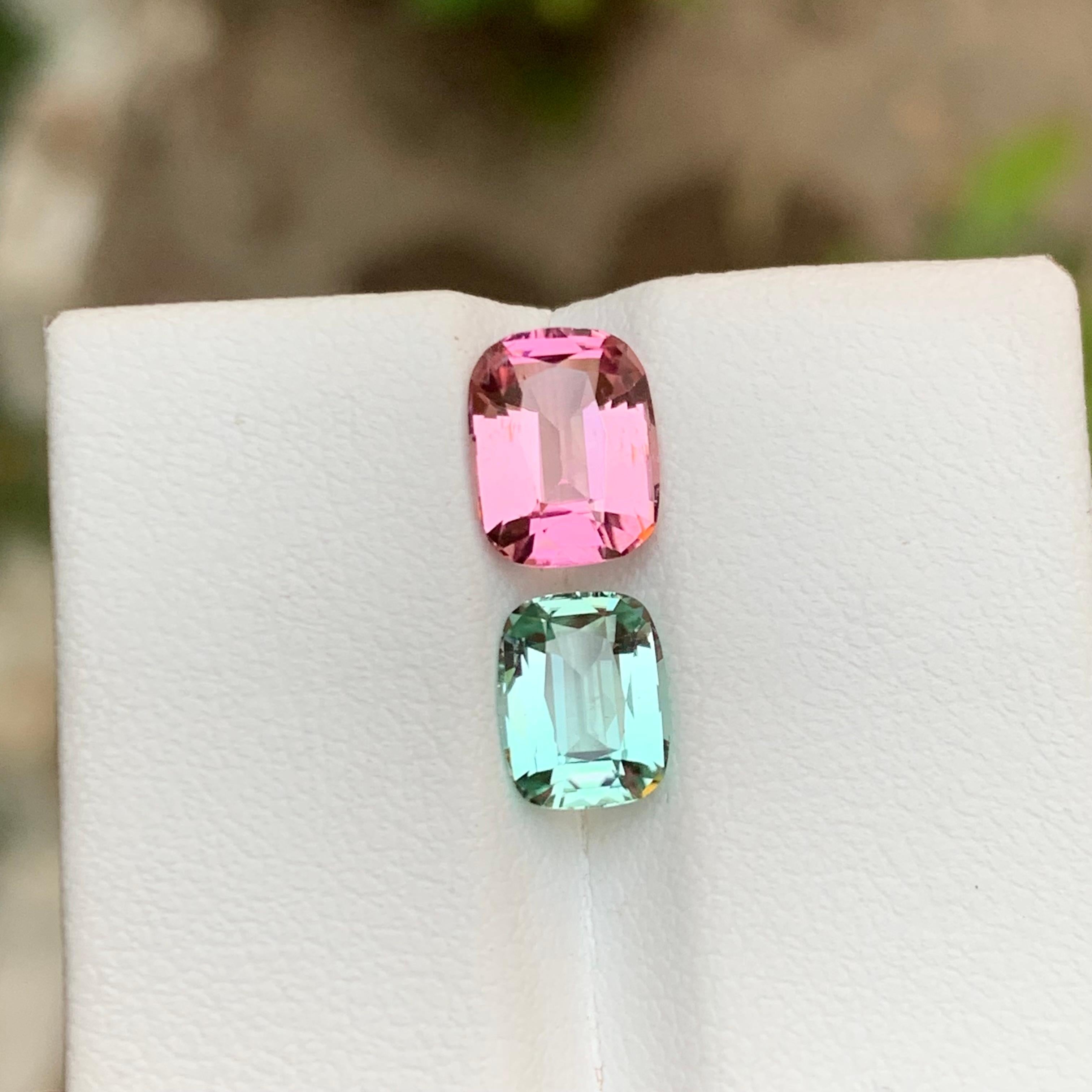 Contemporain Rare tourmaline naturelle écume de mer verte et rose taille coussin de 2,90 carats en vente