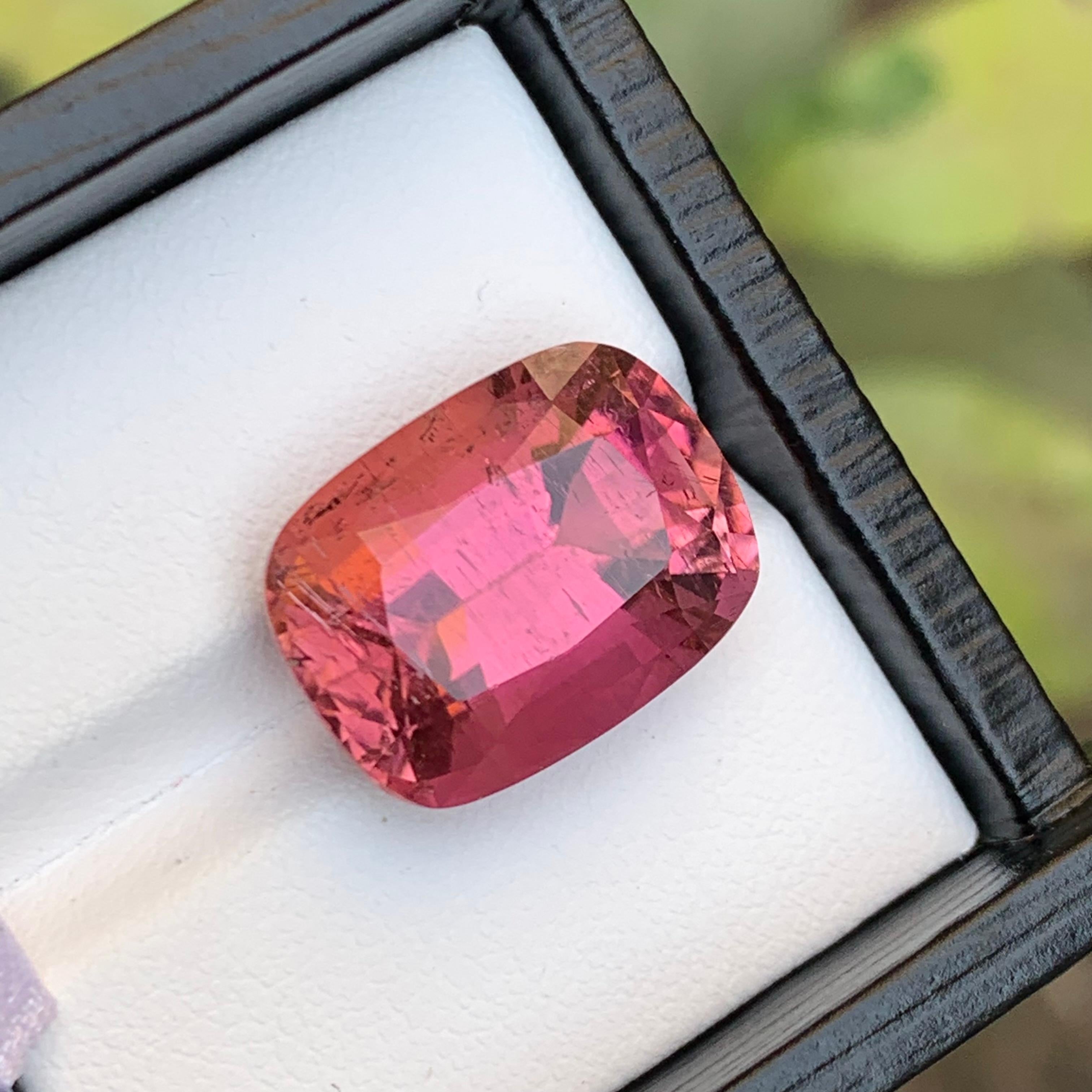 Rara gemma di tormalina rosa naturale, taglio a cuscino da 14,5 carati per anello o ciondolo in vendita 6