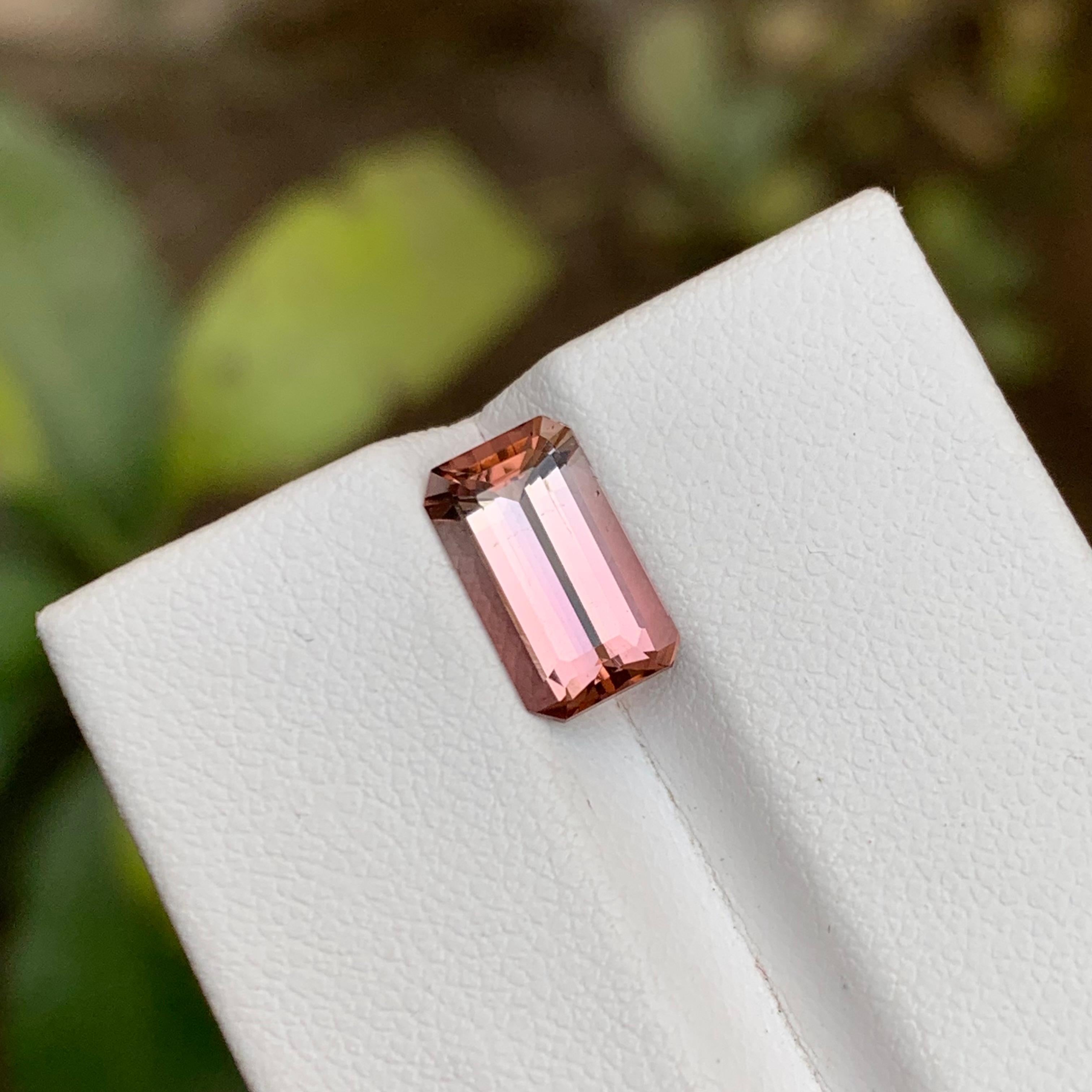 Rare Pink Natural Tourmaline Loose Gemstone 2.45 Ct Emerald Cut for Ring/Pendant In New Condition For Sale In Peshawar, PK