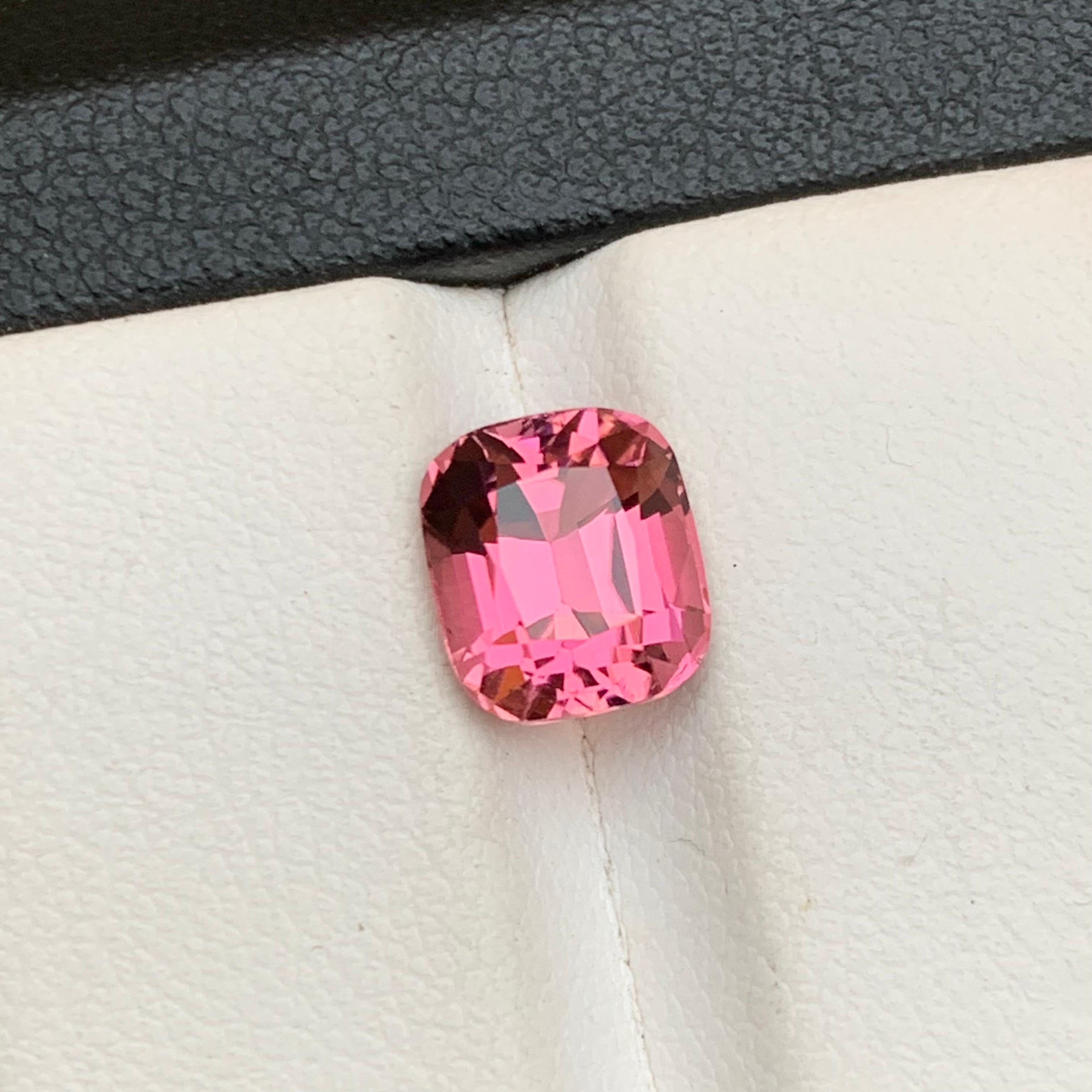 Rare Pink Natural  Tourmaline Ring Loose Gemstone 2.70Ct Cushion Cut for Jewelry For Sale 5