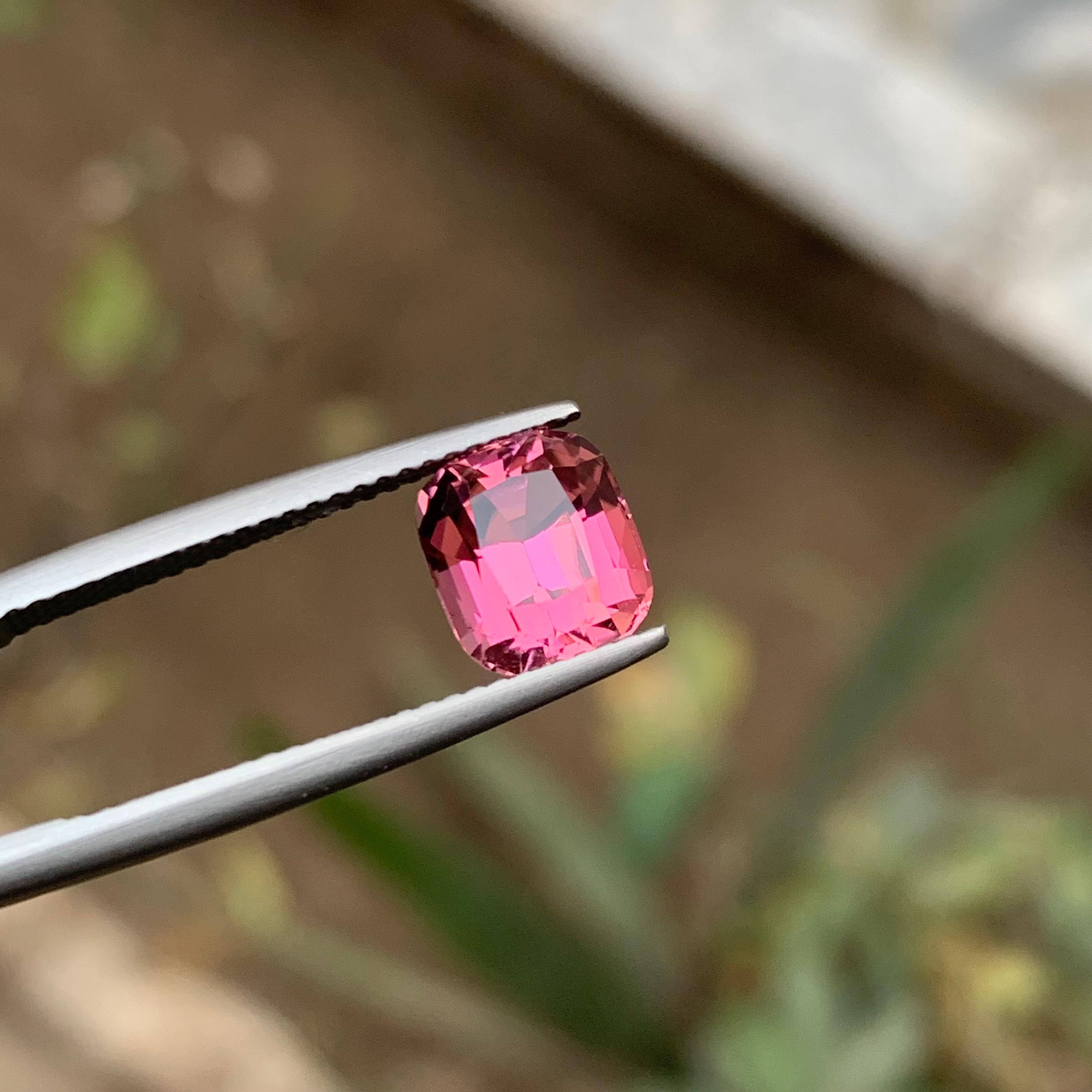 Rare Pink Natural  Tourmaline Ring Loose Gemstone 2.70Ct Cushion Cut for Jewelry For Sale 6