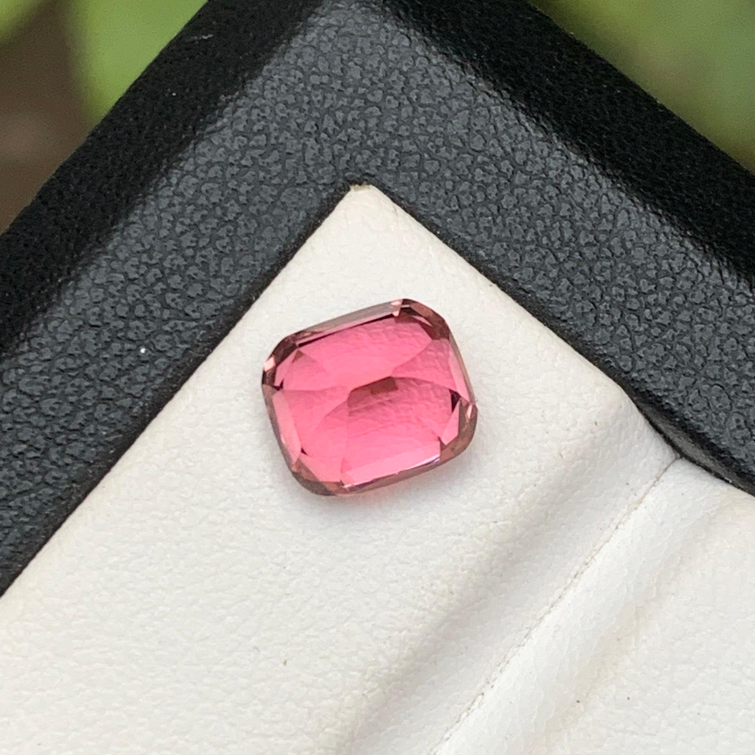Rare Pink Natural  Tourmaline Ring Loose Gemstone 2.70Ct Cushion Cut for Jewelry In New Condition For Sale In Peshawar, PK