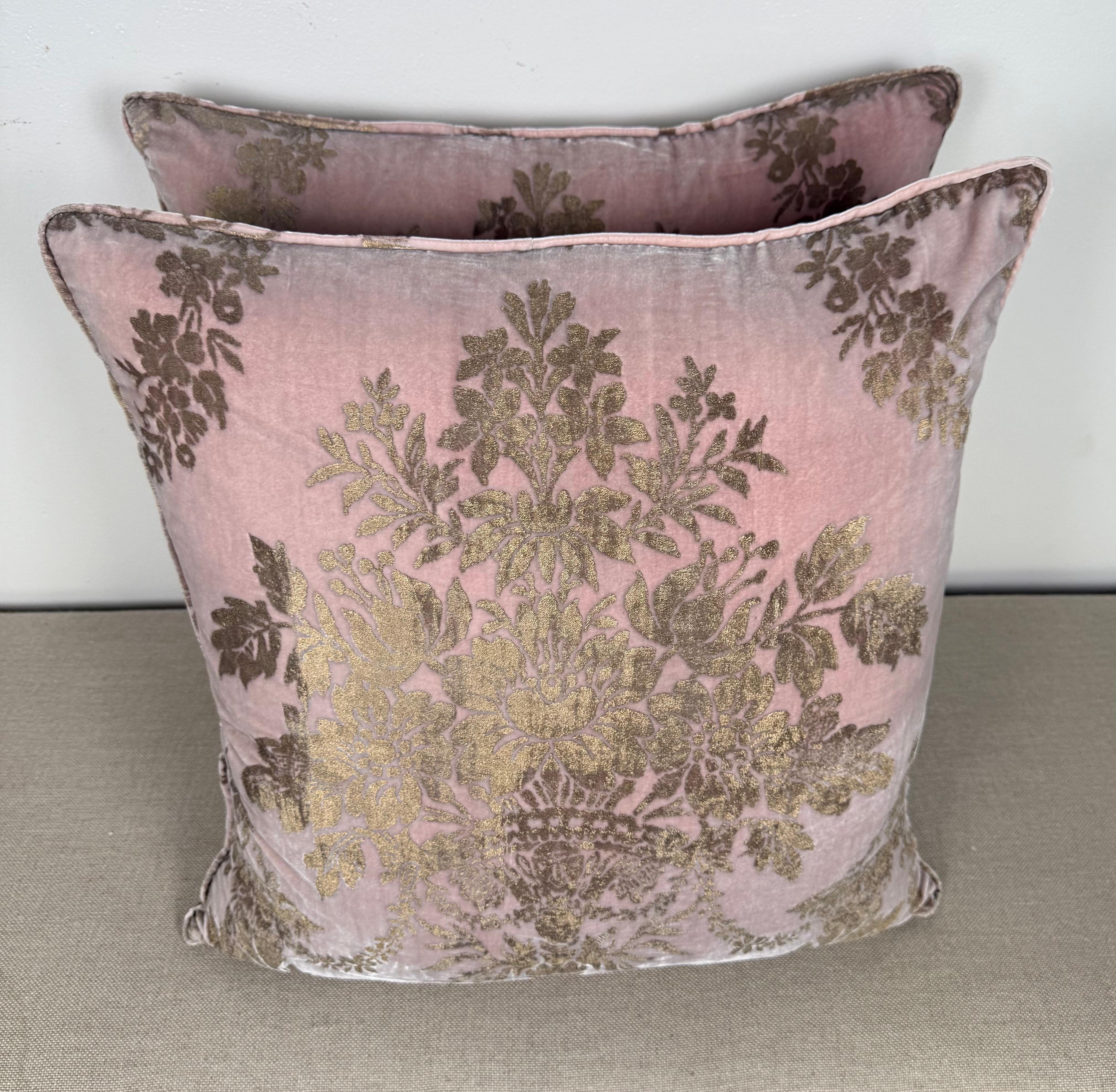 Raros cojines Fortuny de terciopelo rosa Italiano en venta