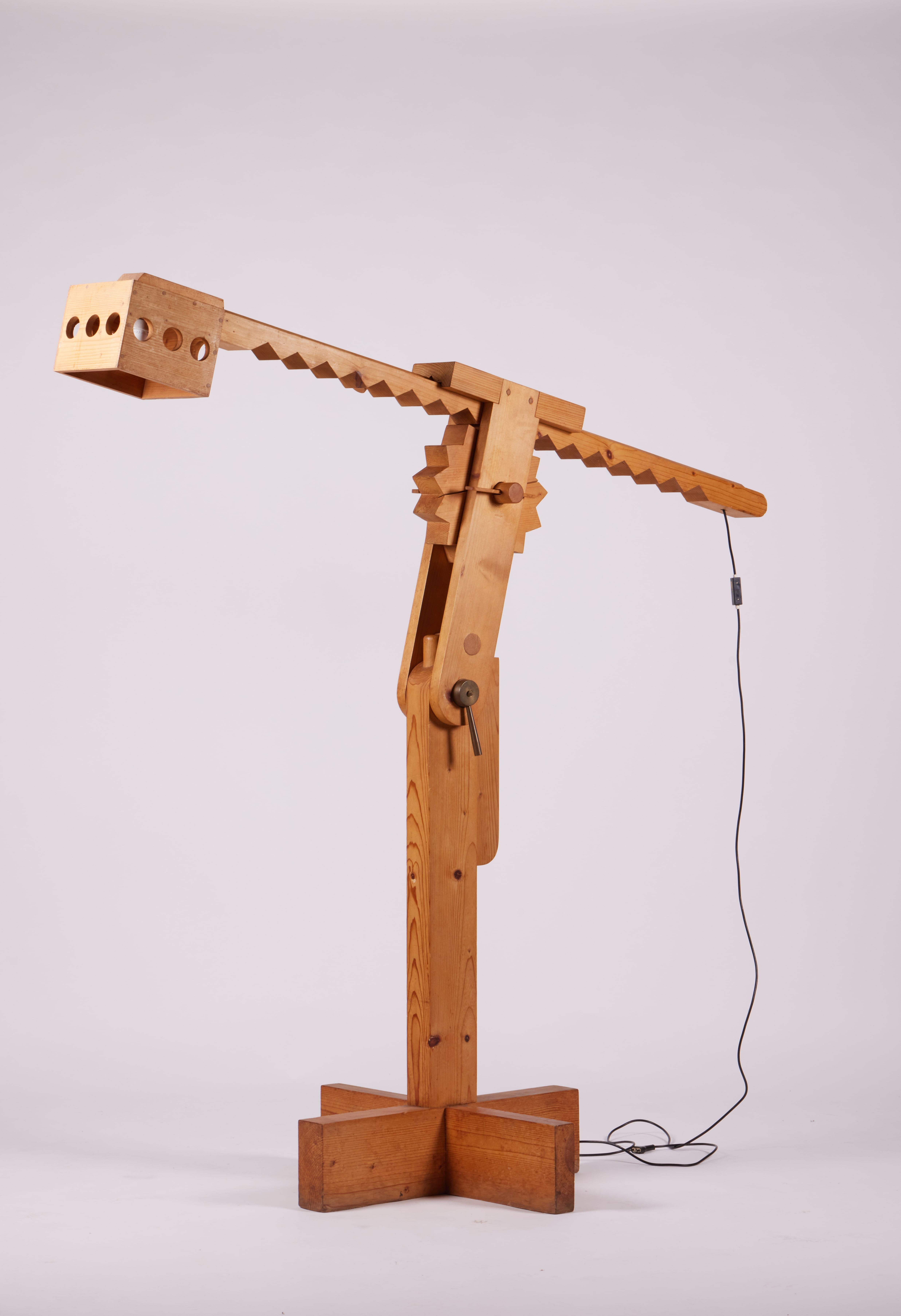Seltene verstellbare Pinocchio-Stehlampe aus Kiefernholz aus der Mitte des Jahrhunderts für Reflo, Italien 1972 (Moderne der Mitte des Jahrhunderts) im Angebot