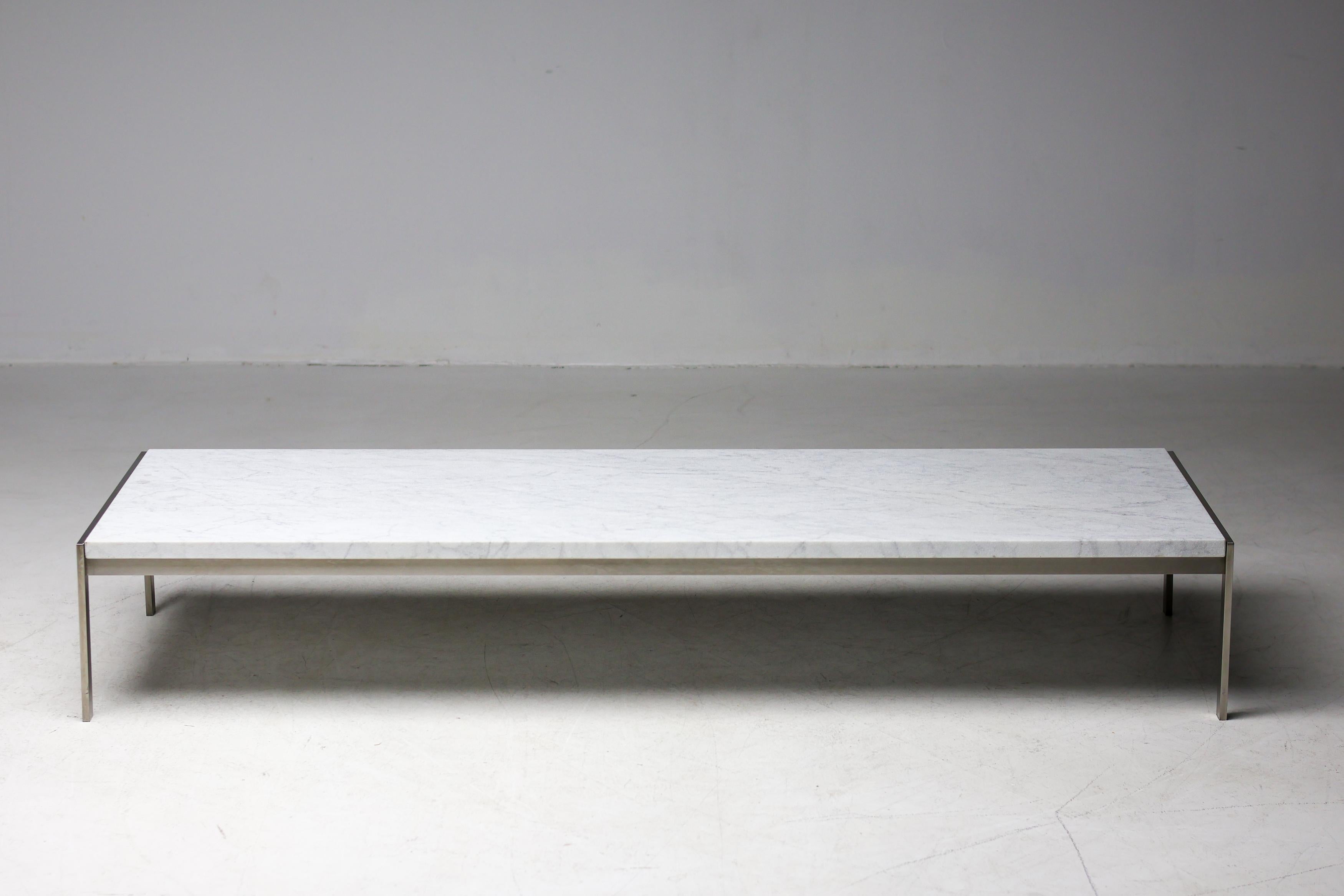 Rara mesa de centro de mármol laminado PK63 Flint de Poul Kjærholm en venta 4