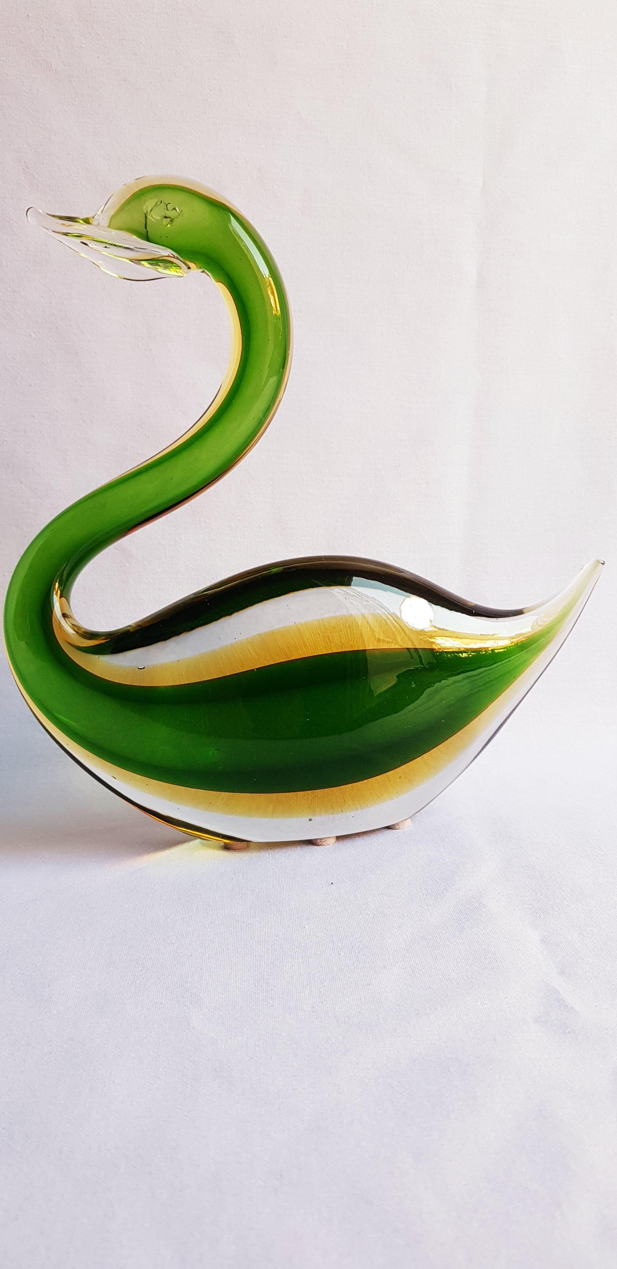 Beautiful middle of century murano glass somerso swan, green, yellow and clear by Flavio Poli for Seguso vetri D'arte, original sticker brilliant condition.