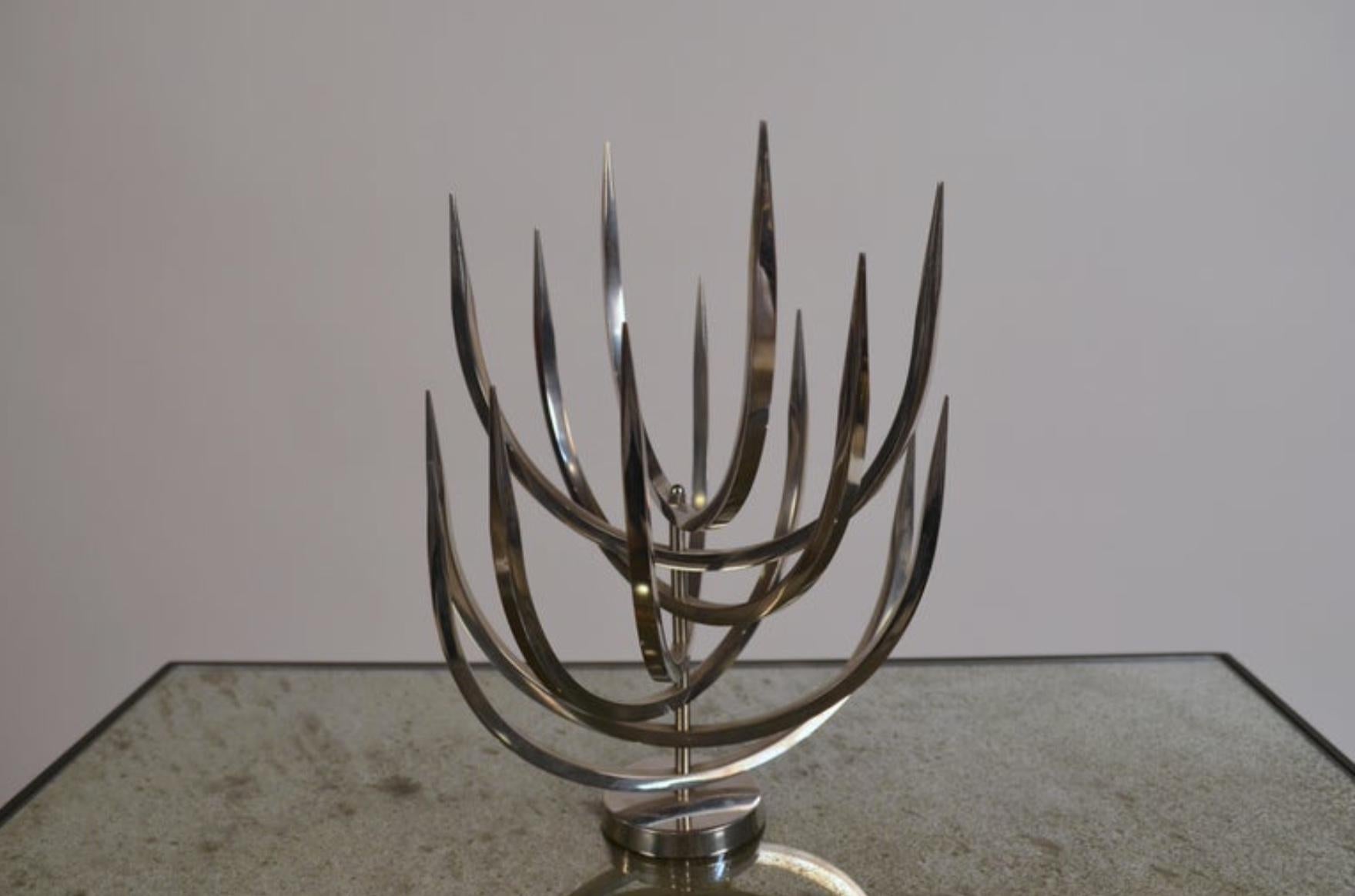 Acciaio inossidabile Raro albero delle candele in acciaio inossidabile lucidato di Xavier Feal in vendita