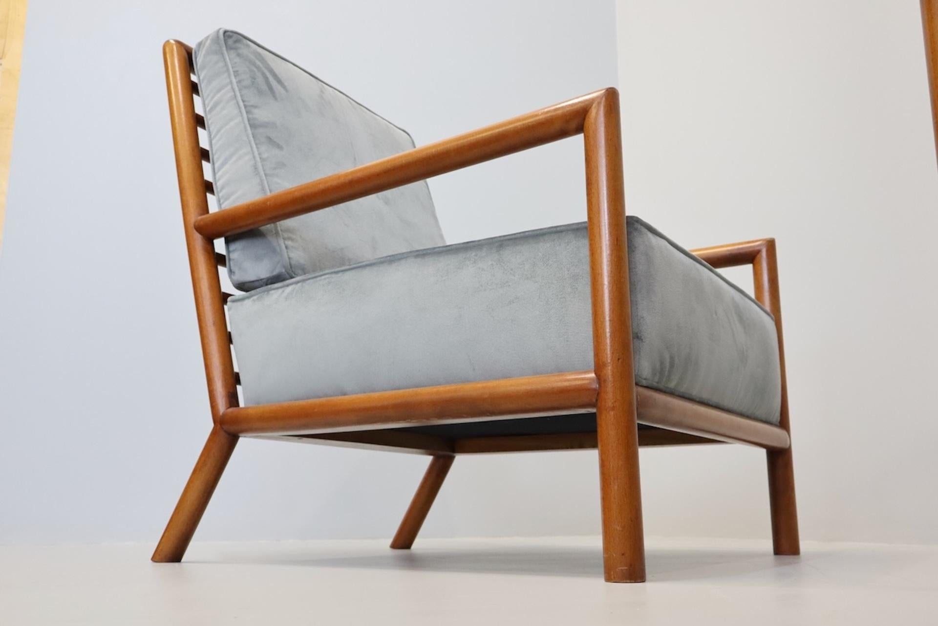 Fauteuils rares de T.H. Robsjohn-Gibbings pour Widdicomb en vente 10