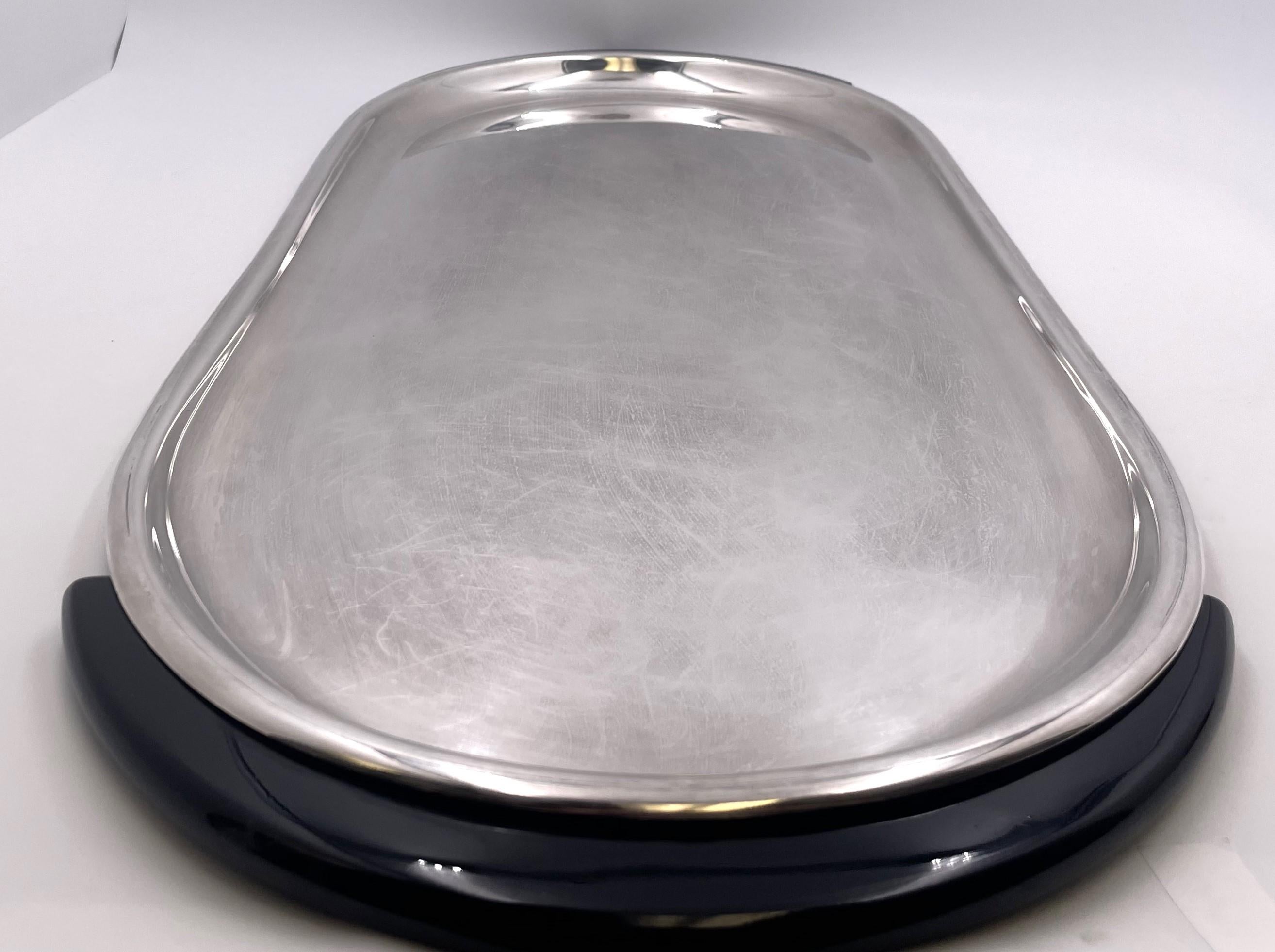 italien Rare Pomellato Sterling Silver Set of 2 Pitchers on Tray Mid-Century Modern (Ensemble de 2 pichets en argent sterling sur plateau) en vente