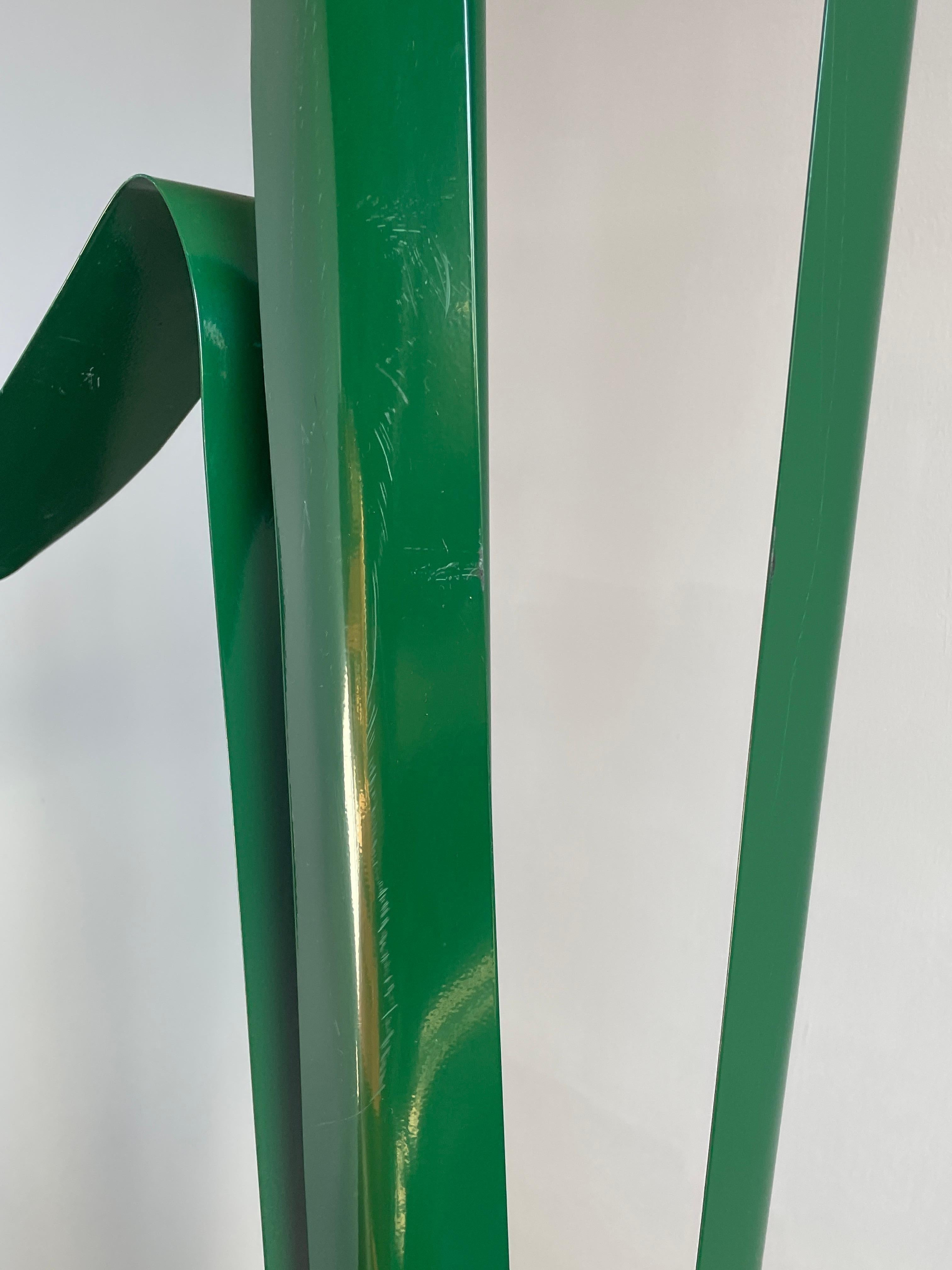Seltene Pop Art Narzissengrün & Gelb bemalte Metall Stehlampe von Peter Bliss 6