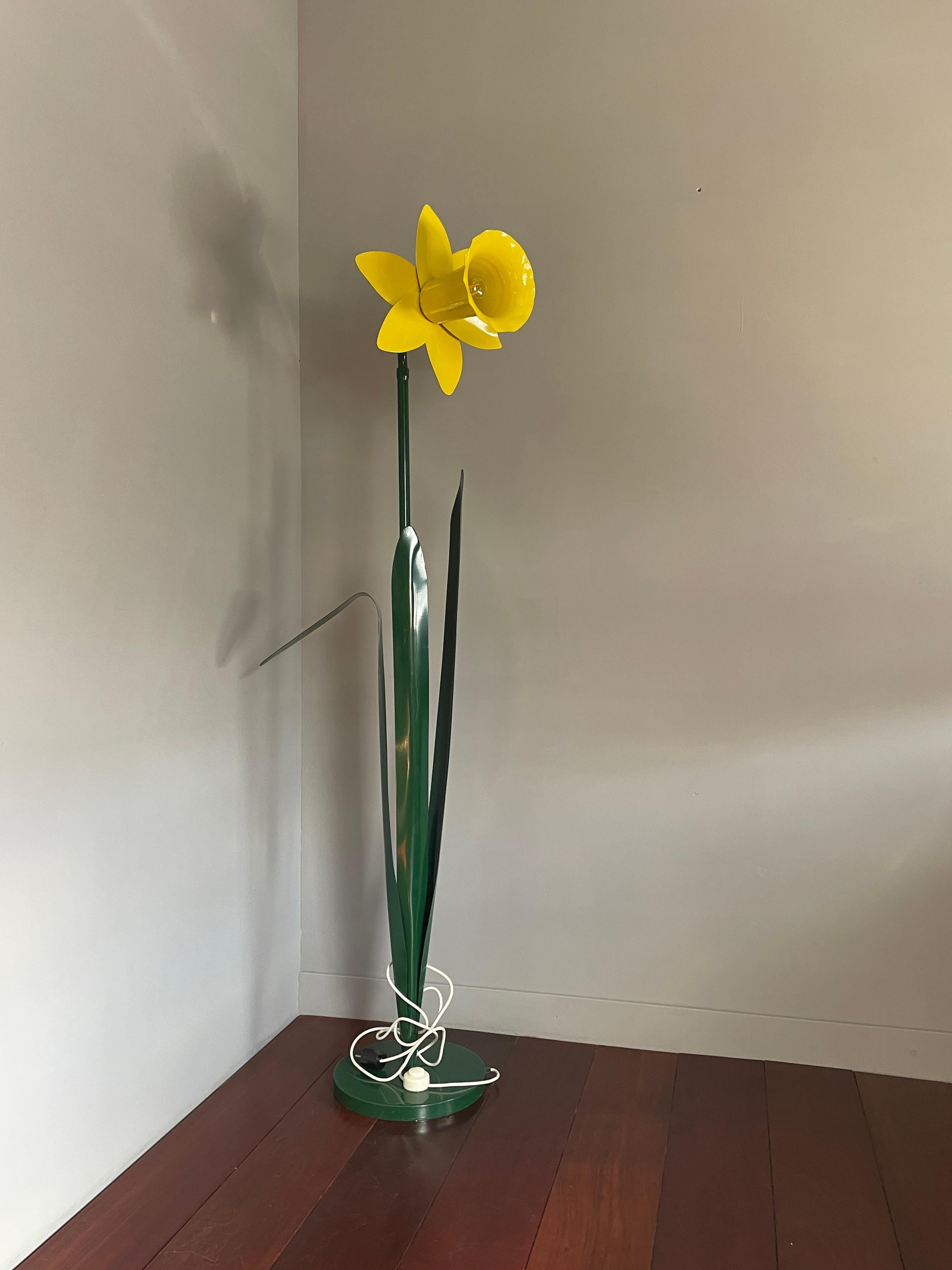 Seltene Pop Art Narzissengrün & Gelb bemalte Metall Stehlampe von Peter Bliss 12