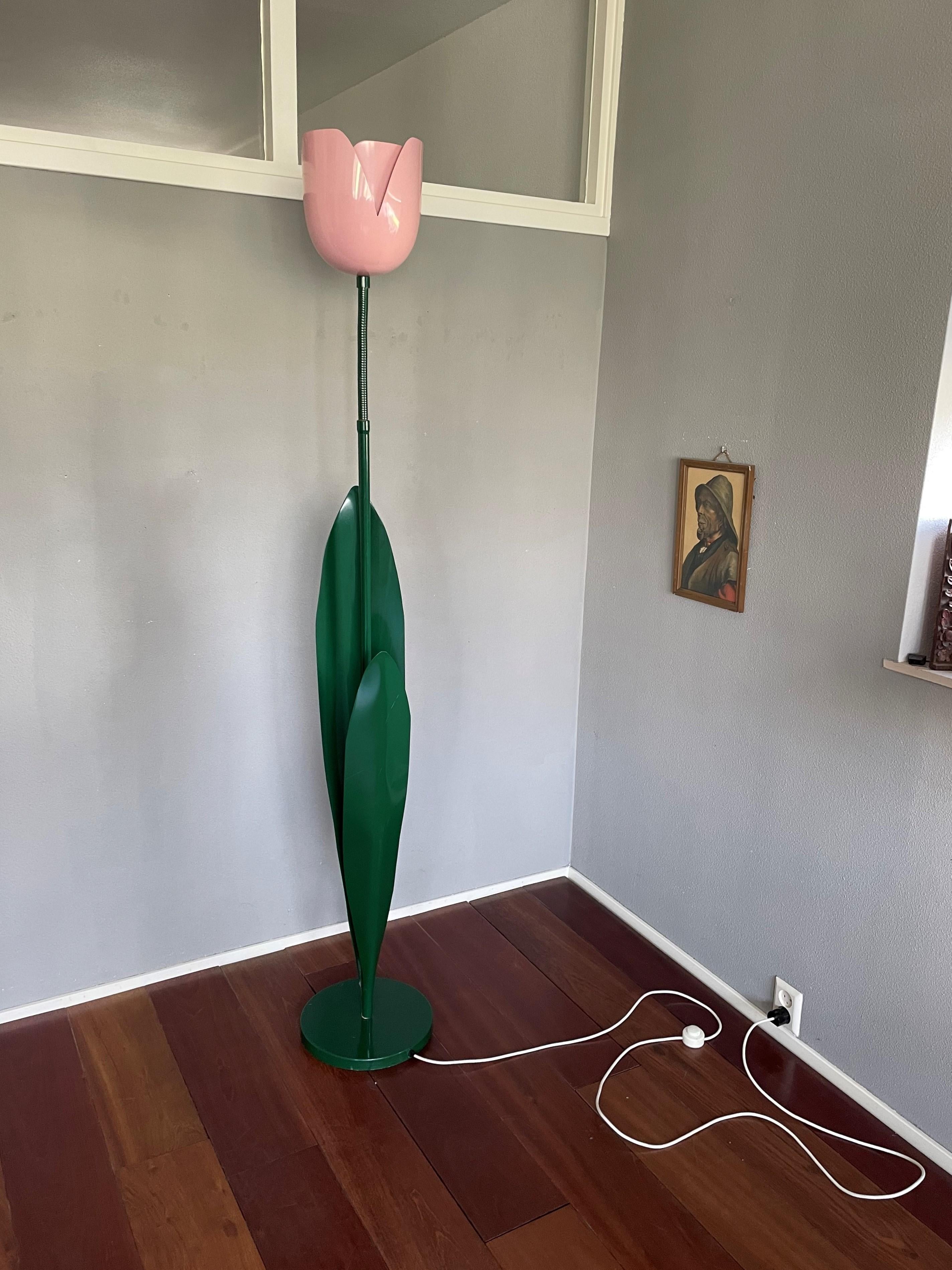 Rare Pop Art Tulip Floor Lamp in Green and Lilac Painted Metal by Bliss UK 1980s 3