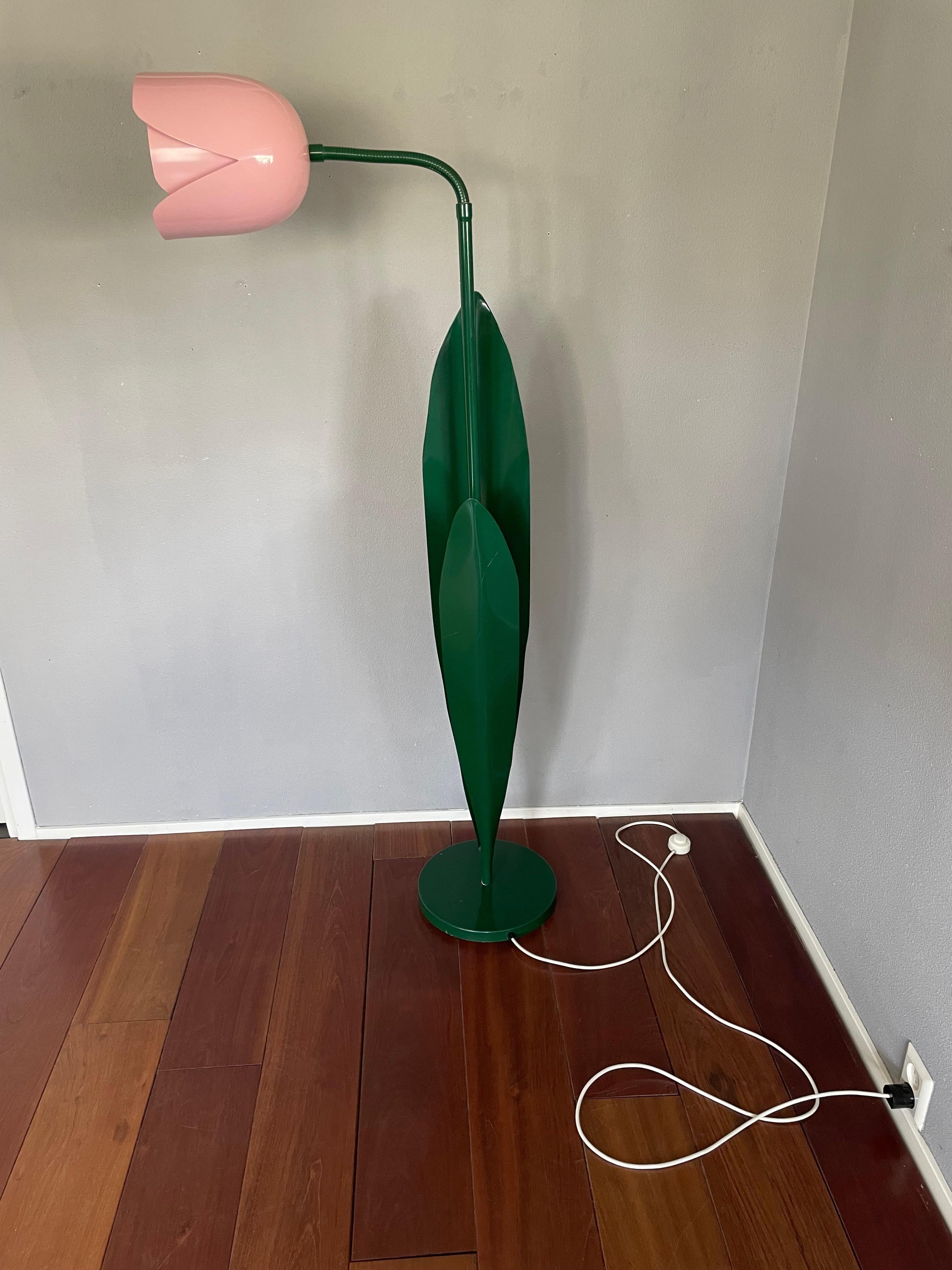 Rare Pop Art Tulip Floor Lamp in Green and Lilac Painted Metal by Bliss UK 1980s 7