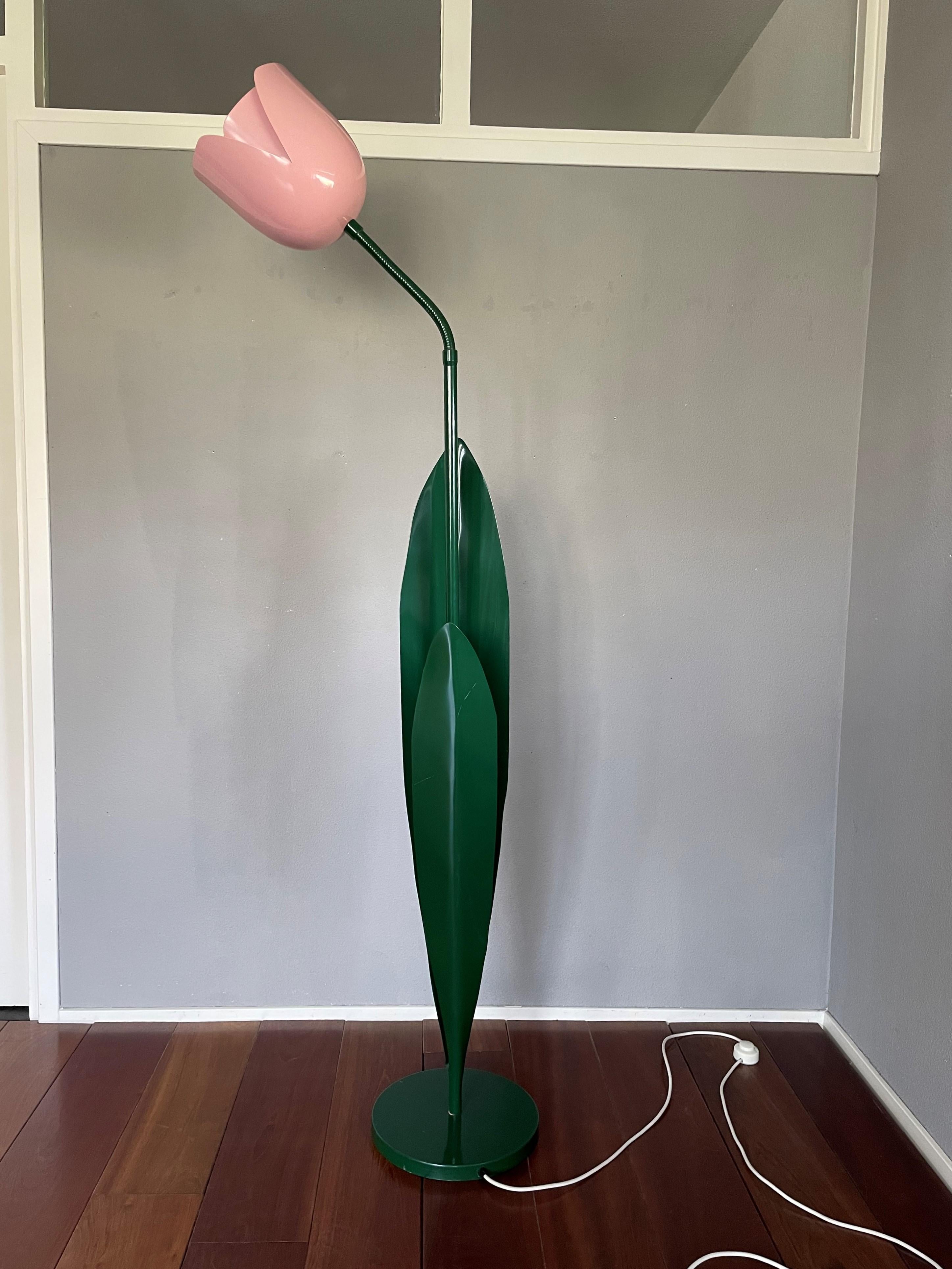 Rare Pop Art Tulip Floor Lamp in Green and Lilac Painted Metal by Bliss UK 1980s 8