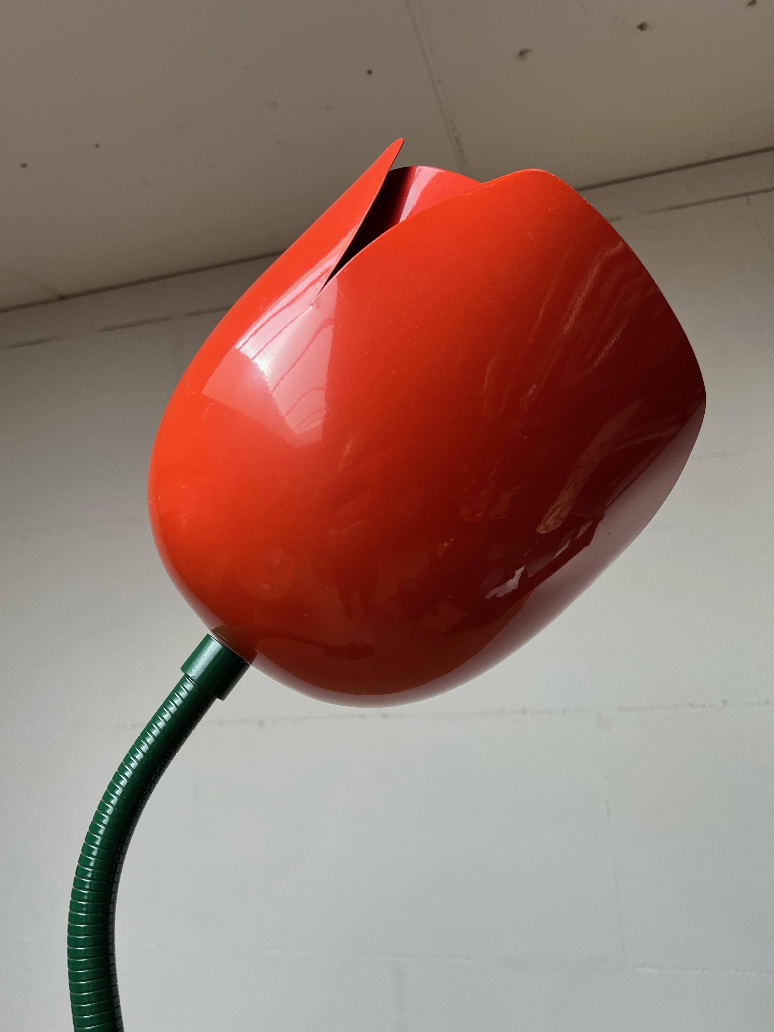 Rare Pop Art Tulip Floor Lamp in Green and Red Painted Metal by Bliss UK 1980s 8