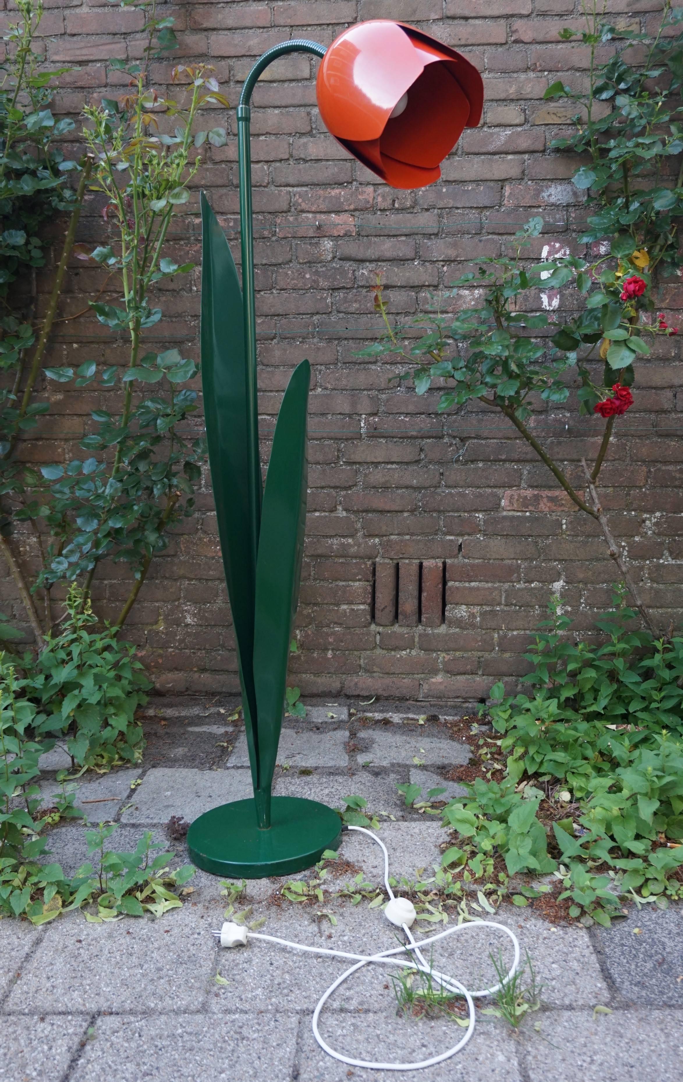 Rare Pop Art Tulip Floor Lamp in Green and Red Painted Metal by Bliss UK 1980s 9
