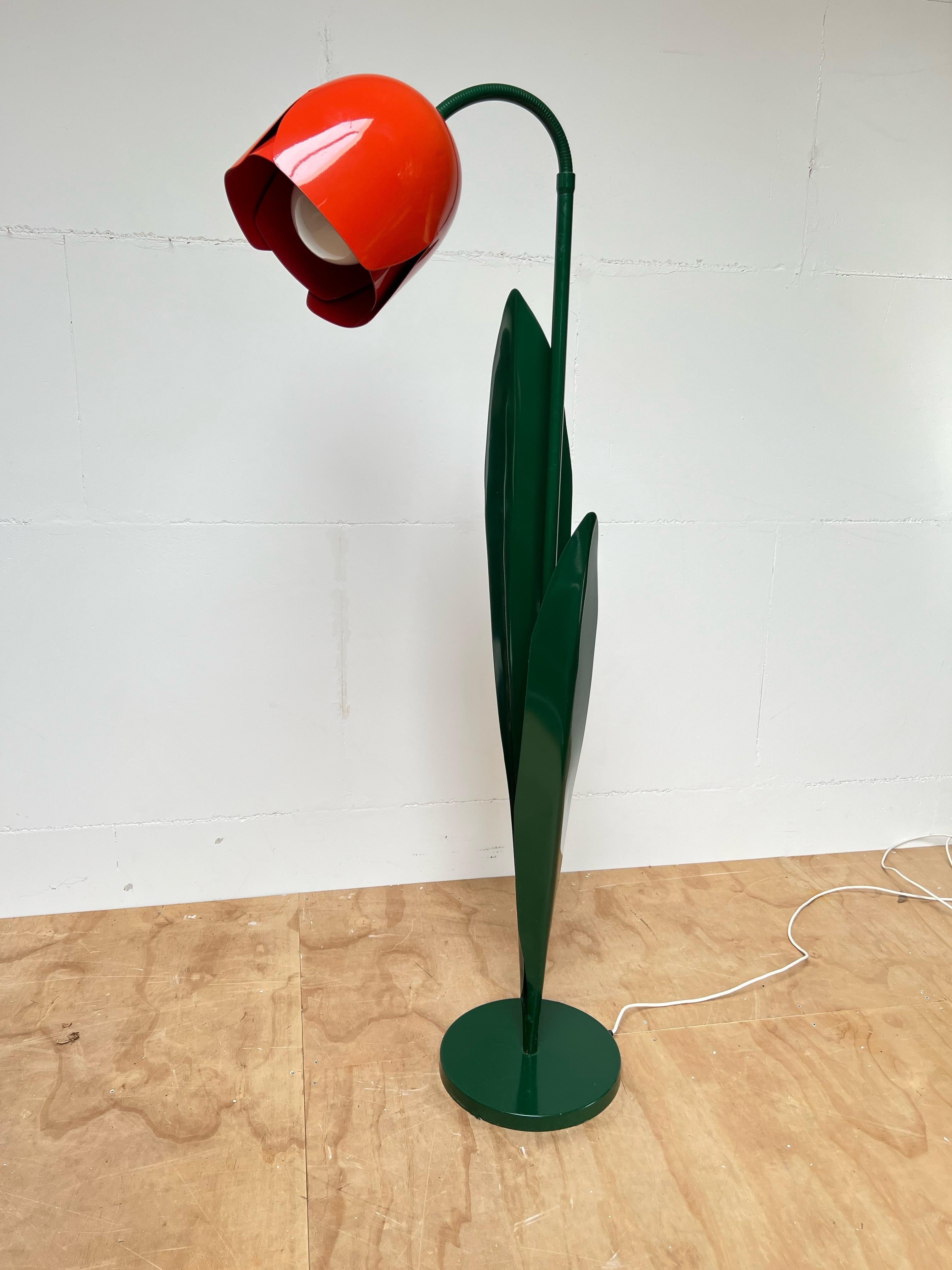 Rare Pop Art Tulip Floor Lamp in Green and Red Painted Metal by Bliss UK 1980s 10