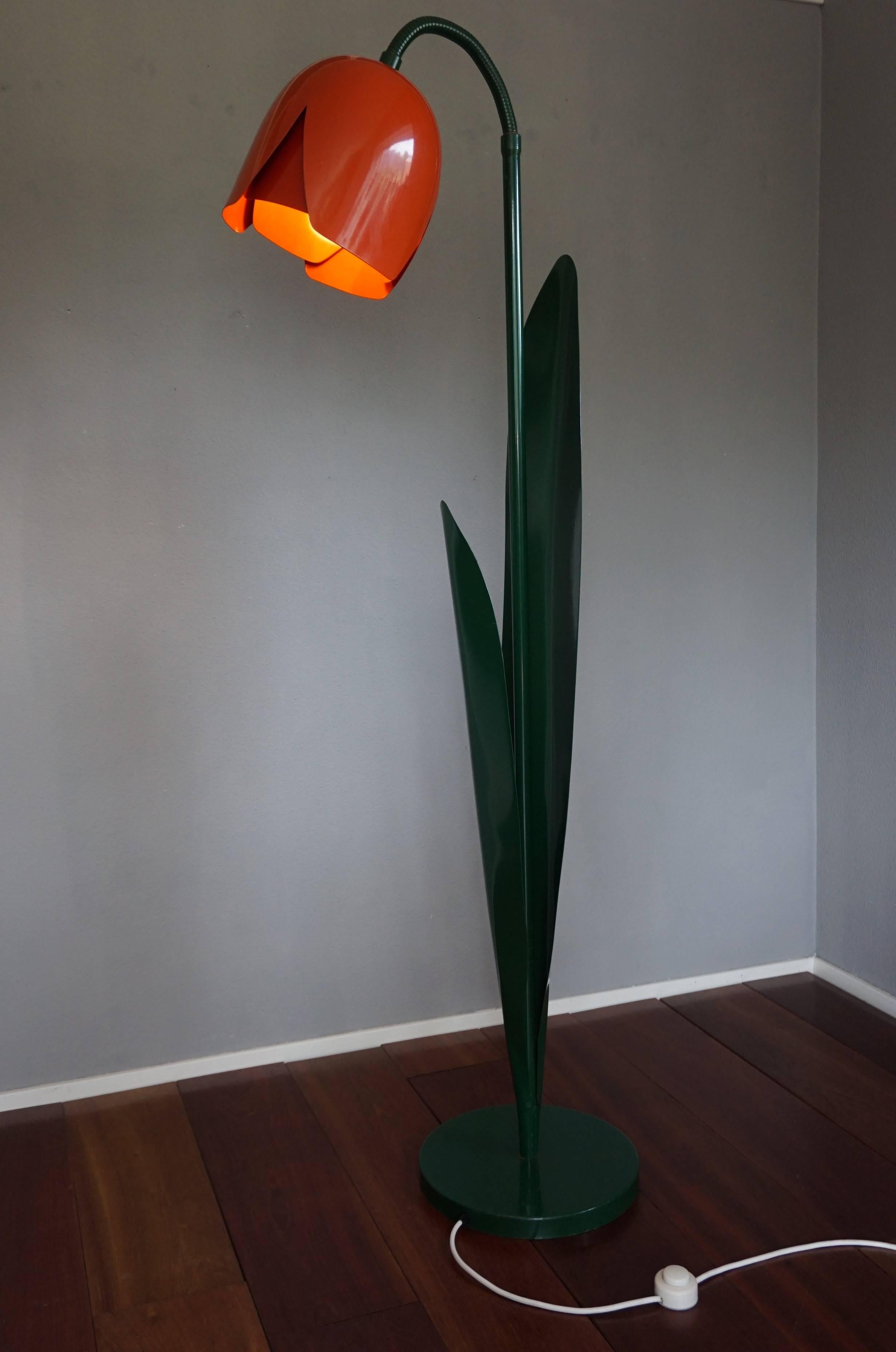 Rare Pop Art Tulip Floor Lamp in Green and Red Painted Metal by Bliss UK 1980s 10