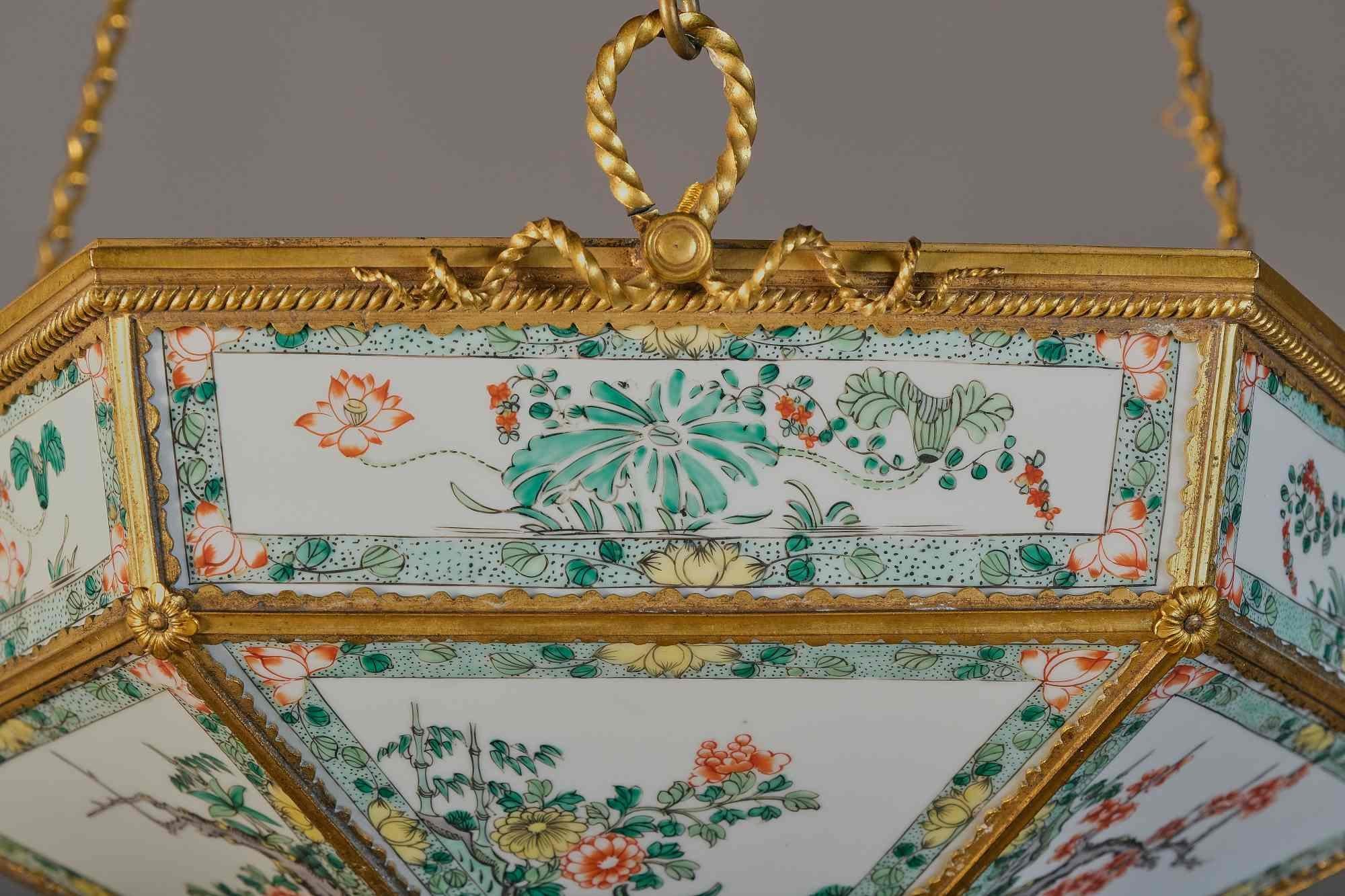 Rare Porcelain Lamp Mount, in Bronze Frames Charles X, Paris, Early 19th Century For Sale 1