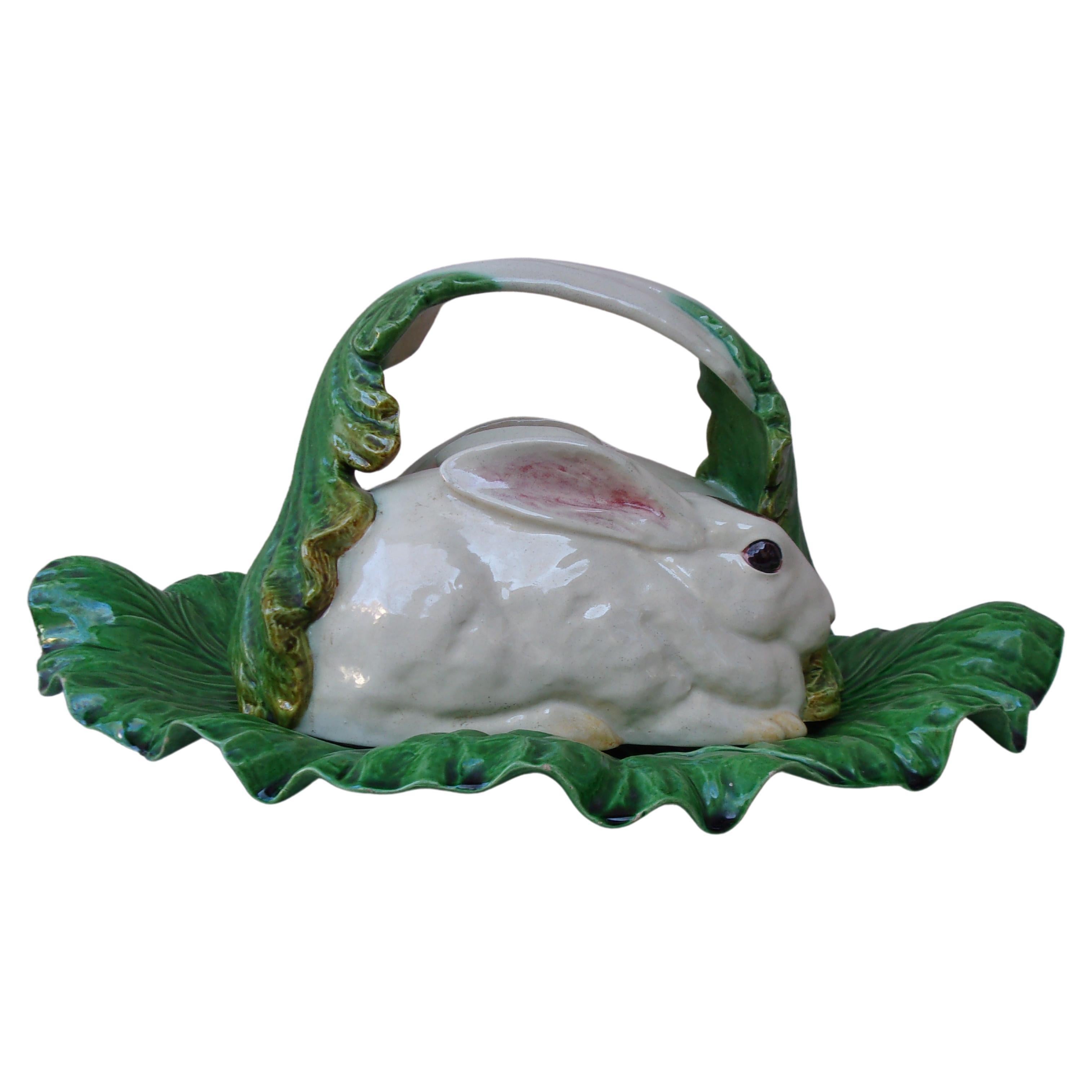 Rare Majolica Portuguese Bunnies Centerpiece Bordallo Pinheiro circa 1930 For Sale