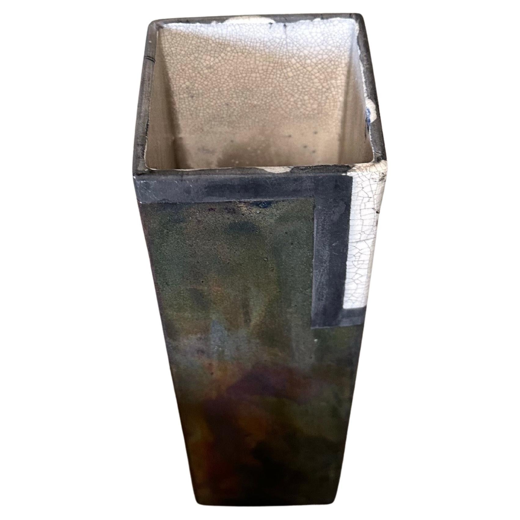 20ième siècle Rare vase de poterie post-moderne en céramique Raku signé par l'artiste dans les années 1980 en vente