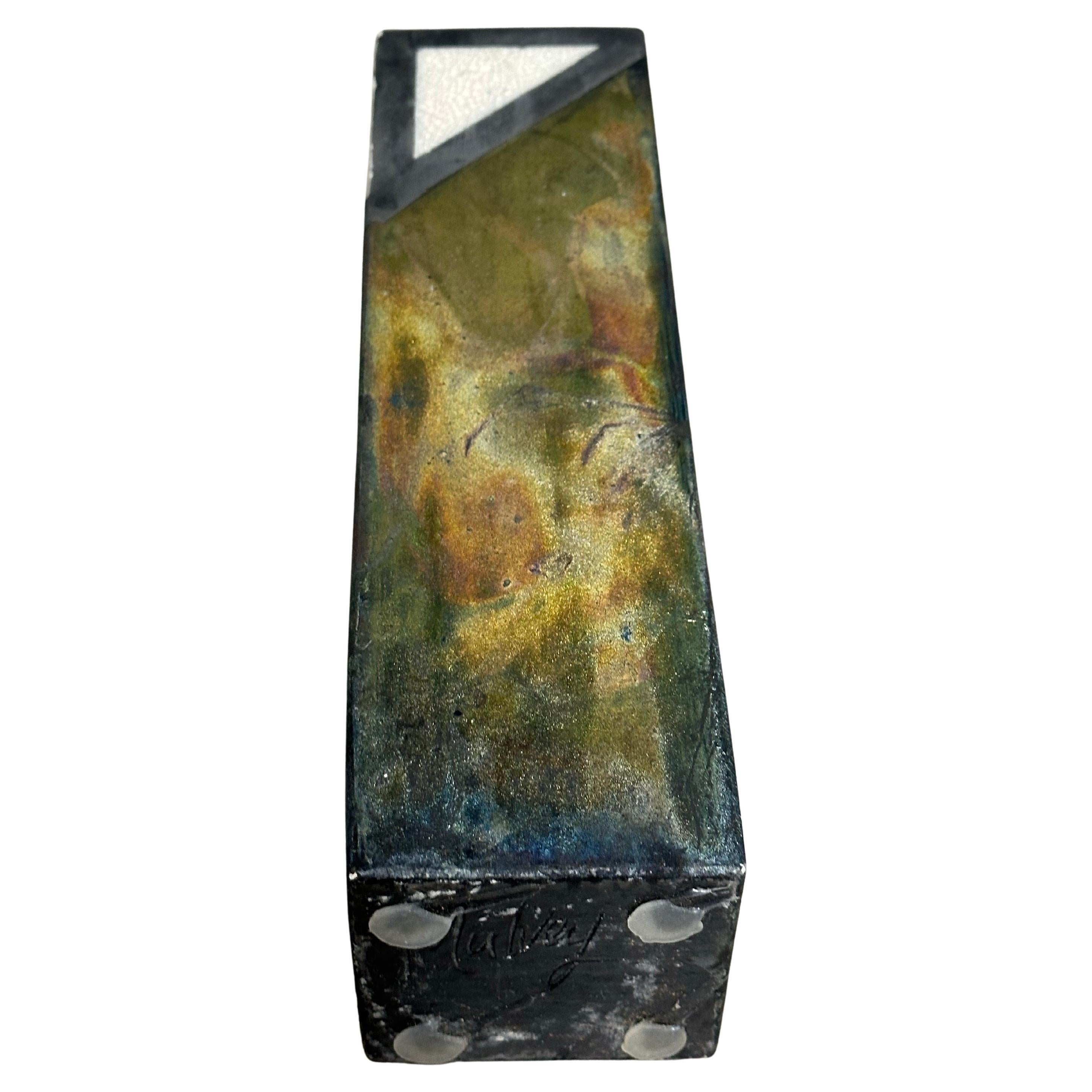 Rare vase de poterie post-moderne en céramique Raku signé par l'artiste dans les années 1980 en vente 1