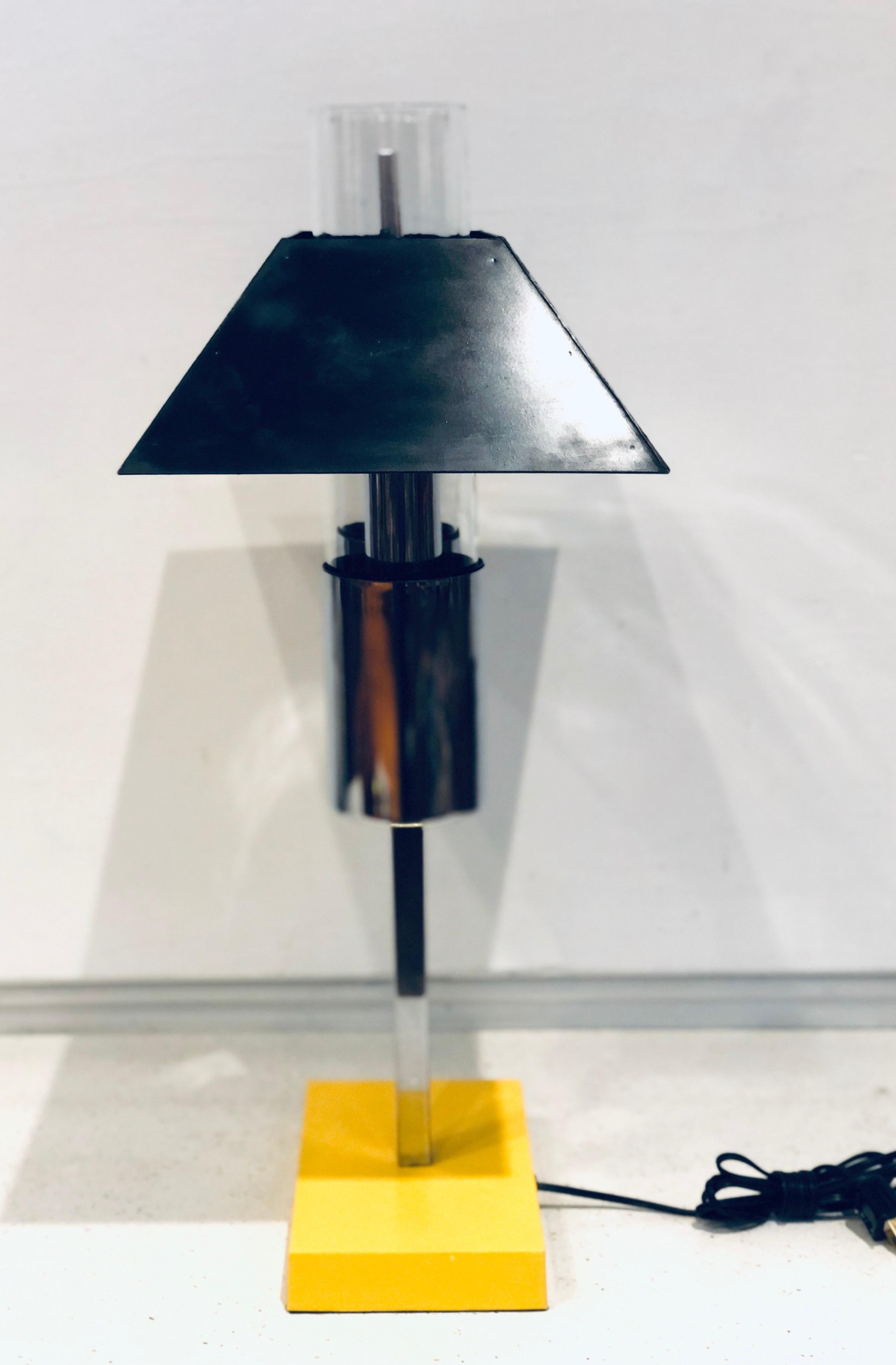 20th Century Rare Postmodern Memphis Era Desk Lamp in Chrome Enamel Metal and Glass For Sale