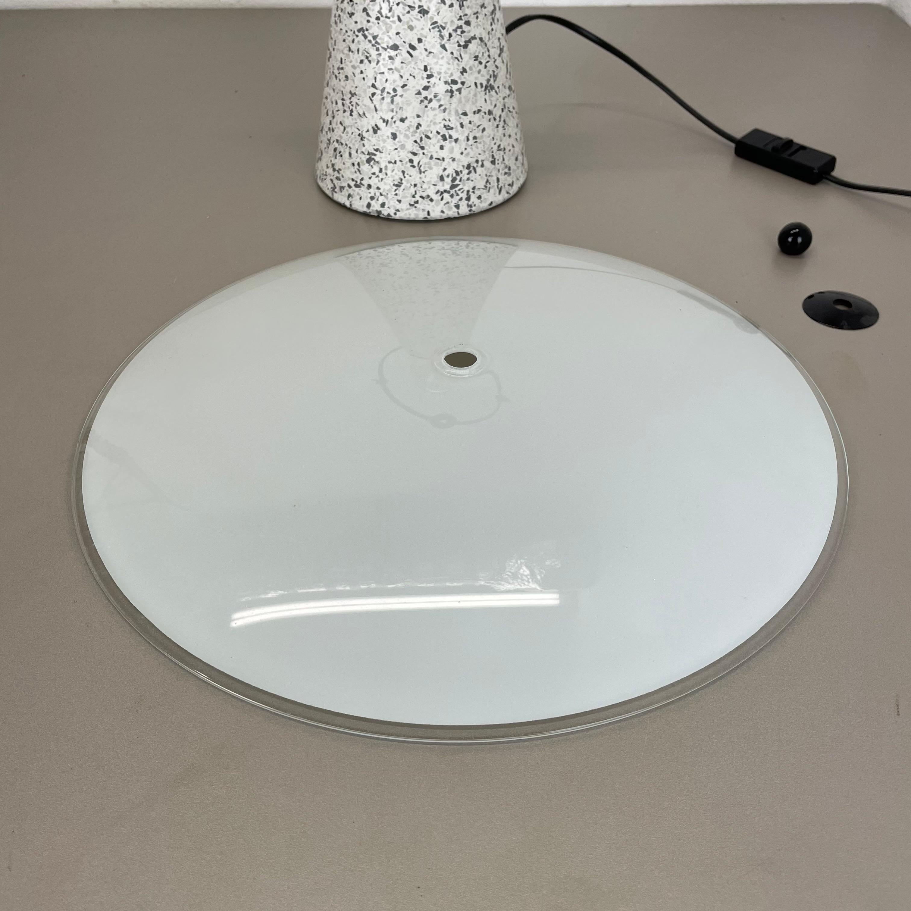 Rare lampe de bureau postmoderne de style Memphis en terrazzo « EON » par IKEA, Suède, années 1990 en vente 12