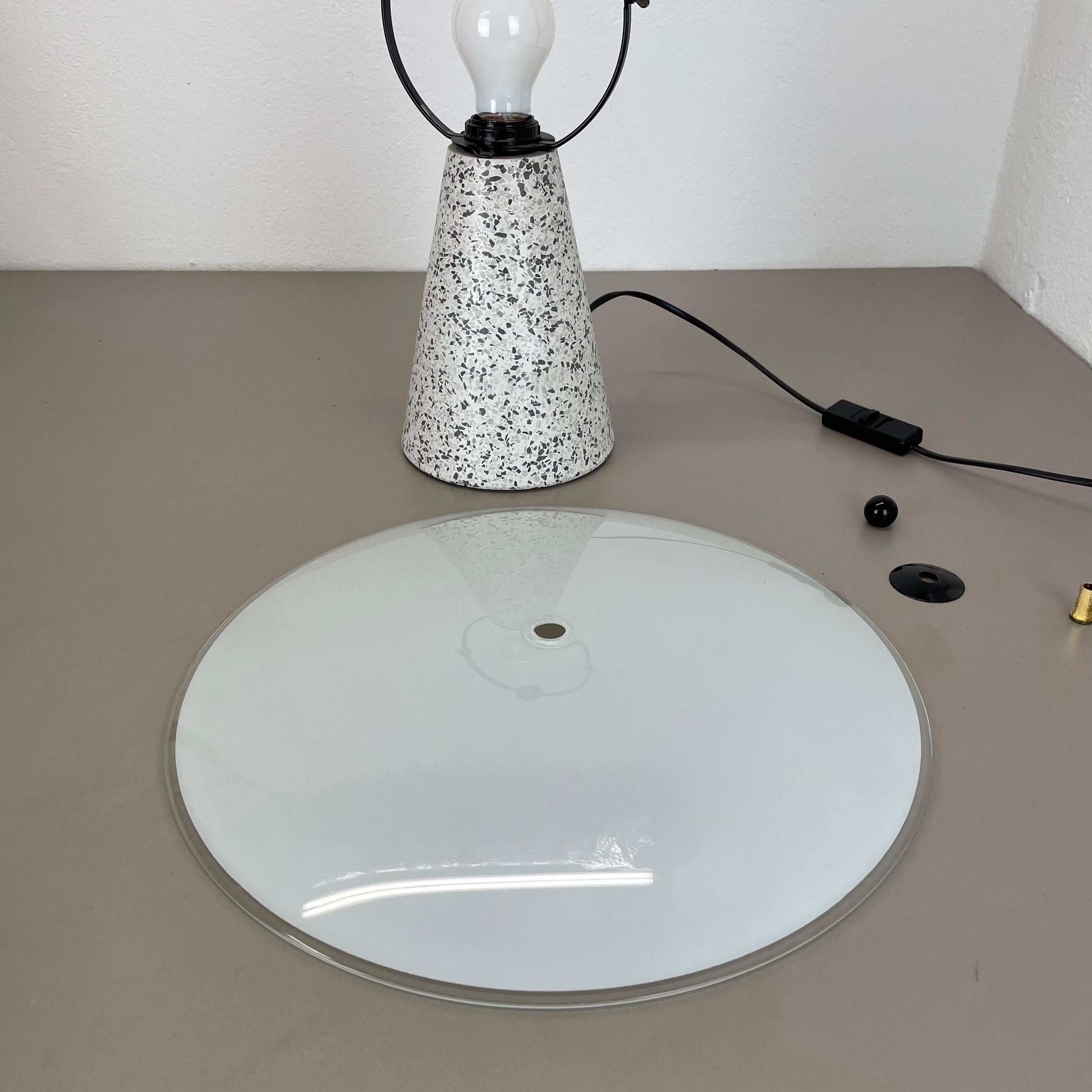 Rare lampe de bureau postmoderne de style Memphis en terrazzo « EON » par IKEA, Suède, années 1990 en vente 13