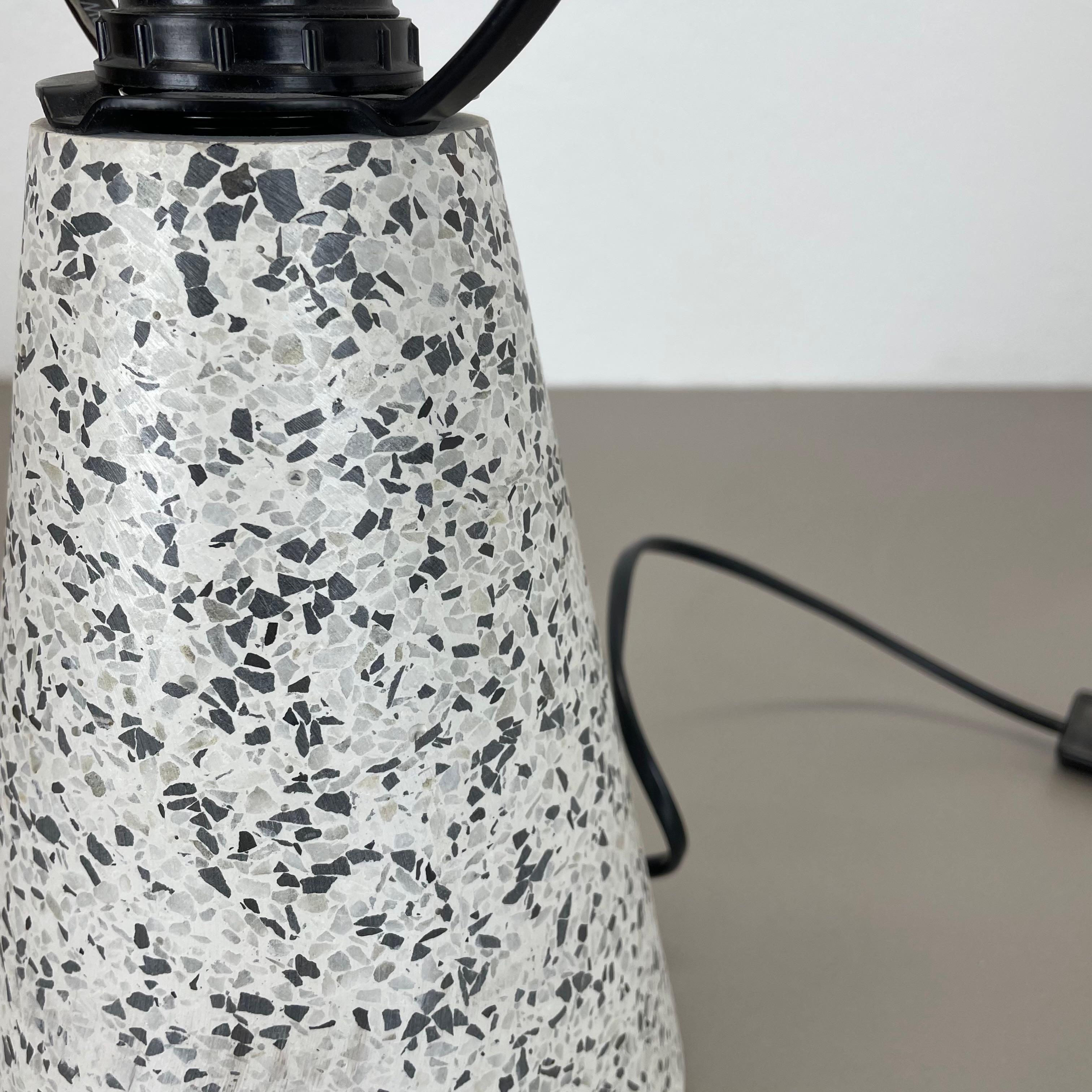 Rare lampe de bureau postmoderne de style Memphis en terrazzo « EON » par IKEA, Suède, années 1990 en vente 2