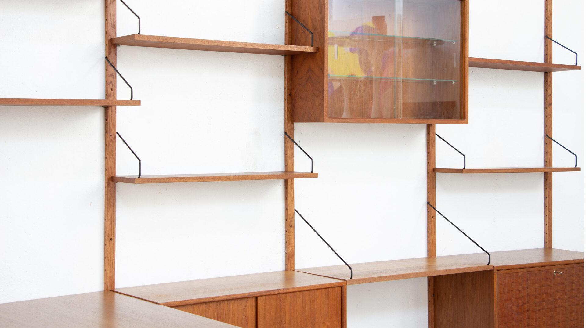 Scandinavo moderno Rara libreria Royal System di Poul Cadovius con tavolo allungabile, anni '60 in vendita