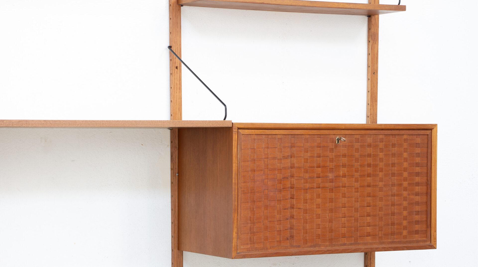 Danese Rara libreria Royal System di Poul Cadovius con tavolo allungabile, anni '60 in vendita
